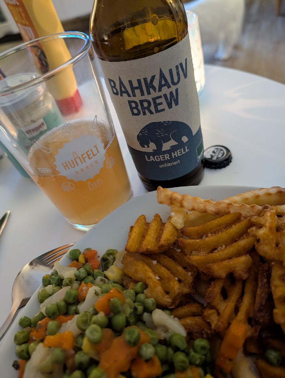 Lager Hell unfiltriert, Bahkauv Brew