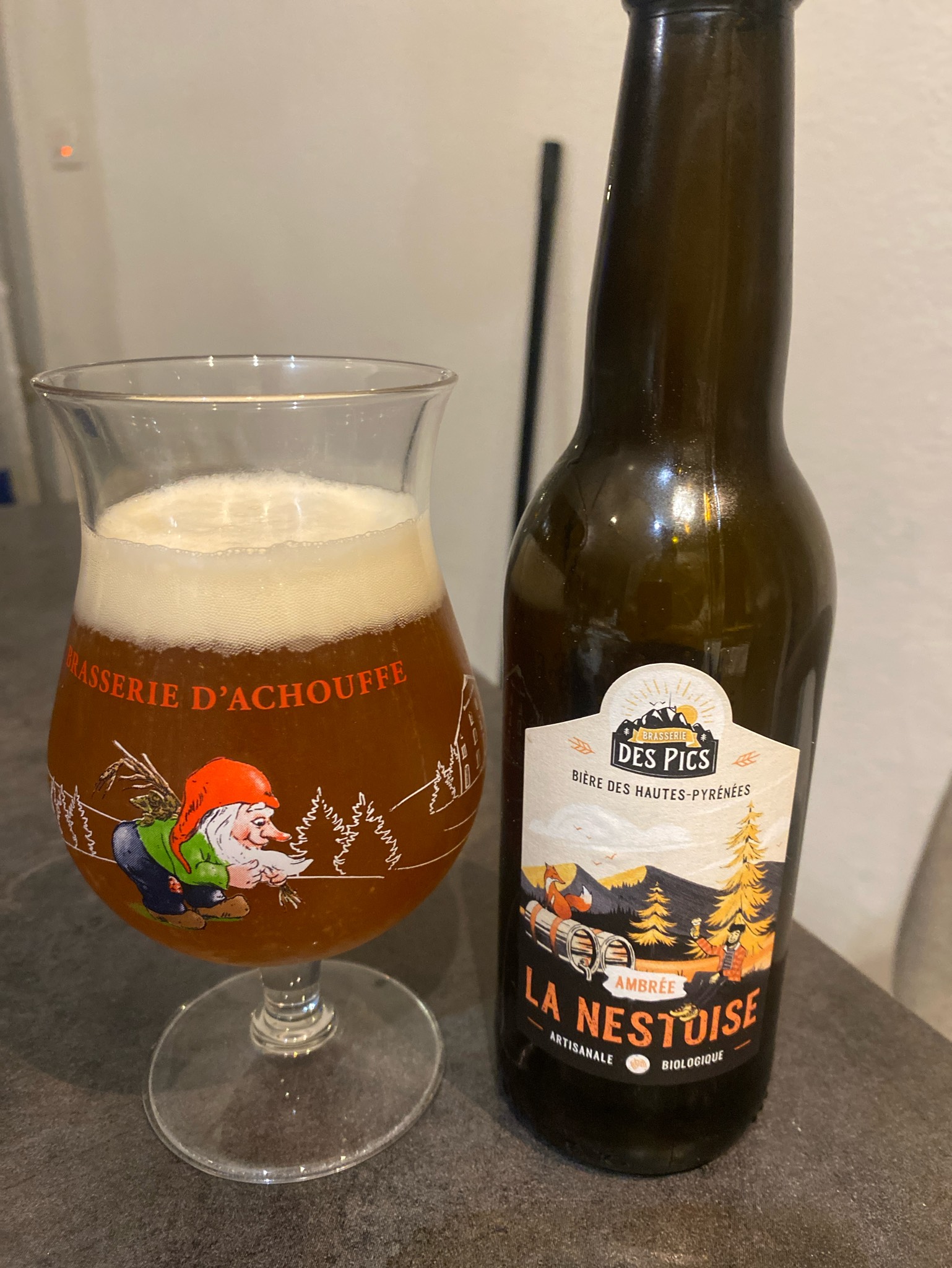 La Nestoise Ambrée, Brasserie Des Pics - La Nestoise