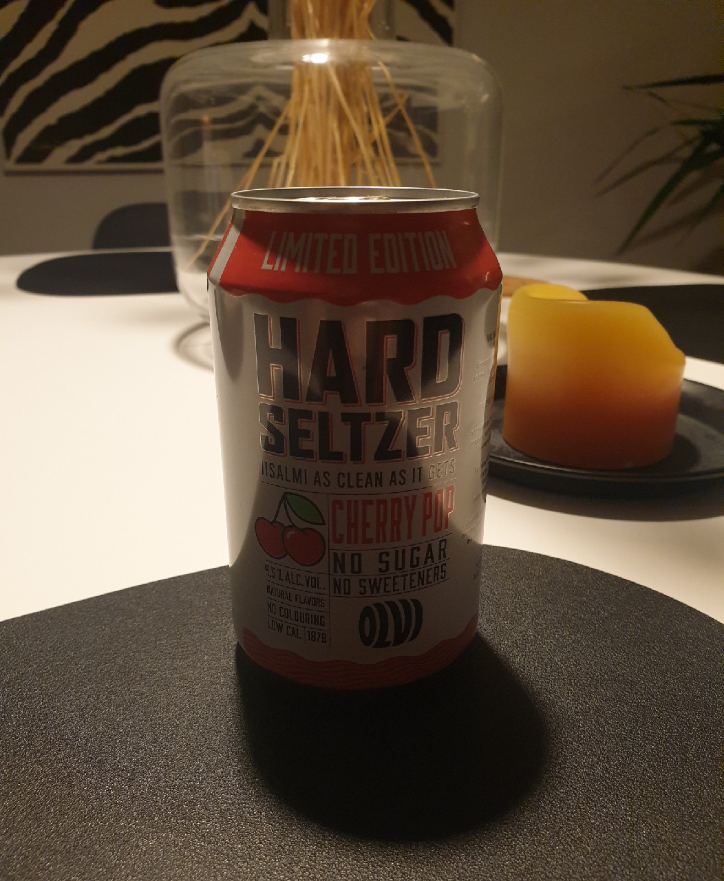 Hard Seltzer Cherry Pop, Finland