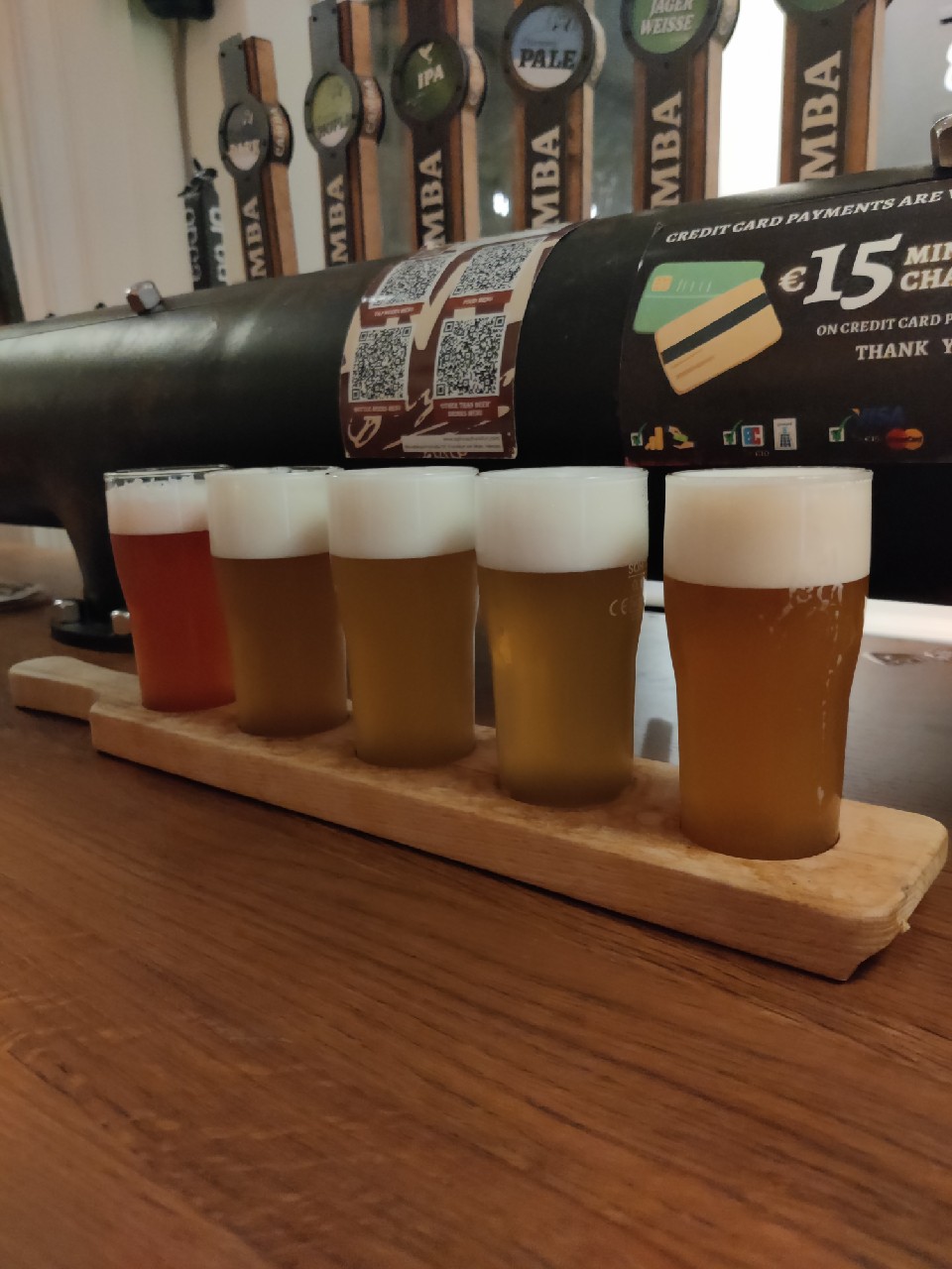 Jungle Bite, Schwarze Rose