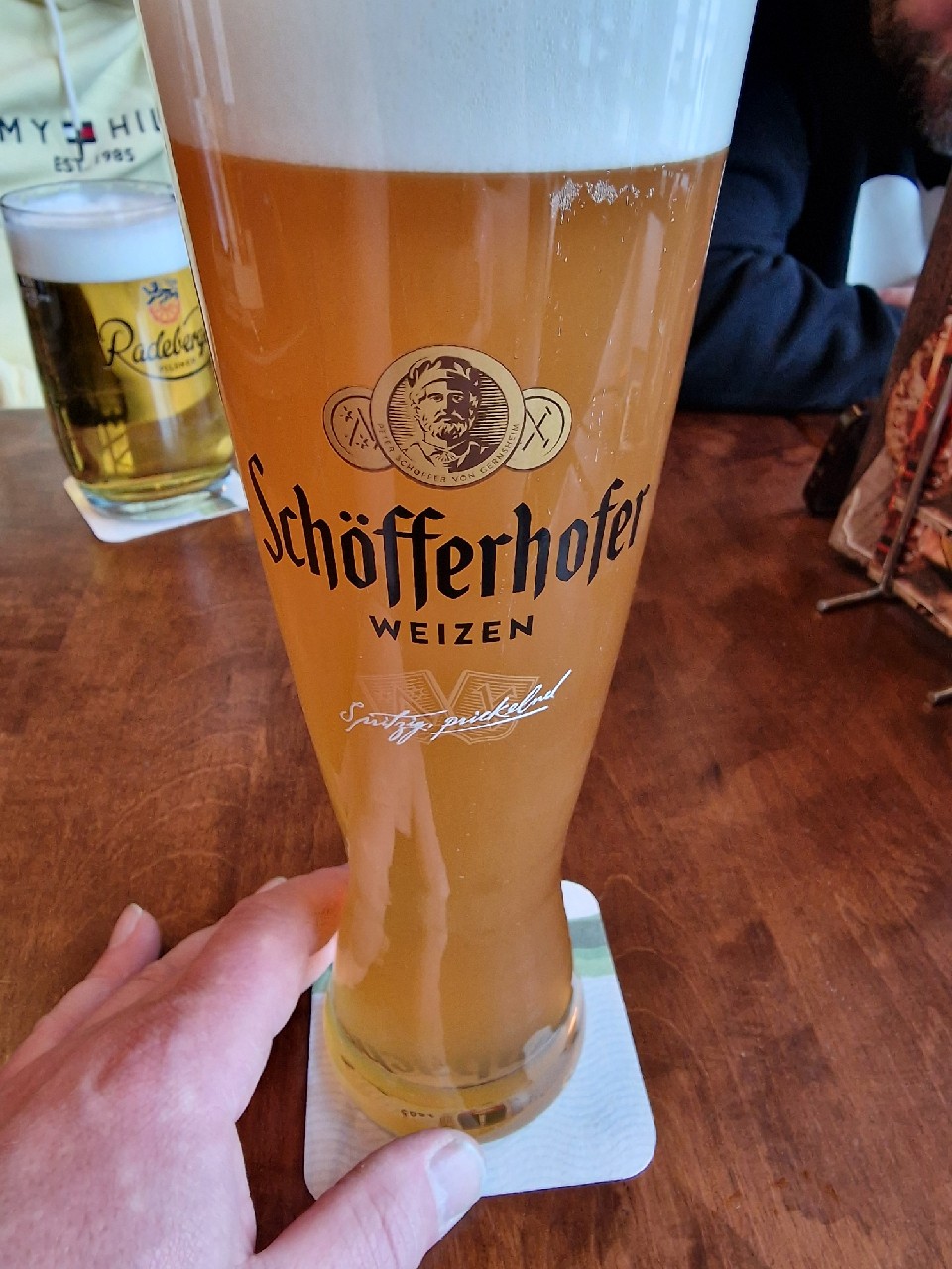 Schöfferhofer Hefeweizen, Schöfferhofer Weizenbier GmbH (Radeberger Gruppe)