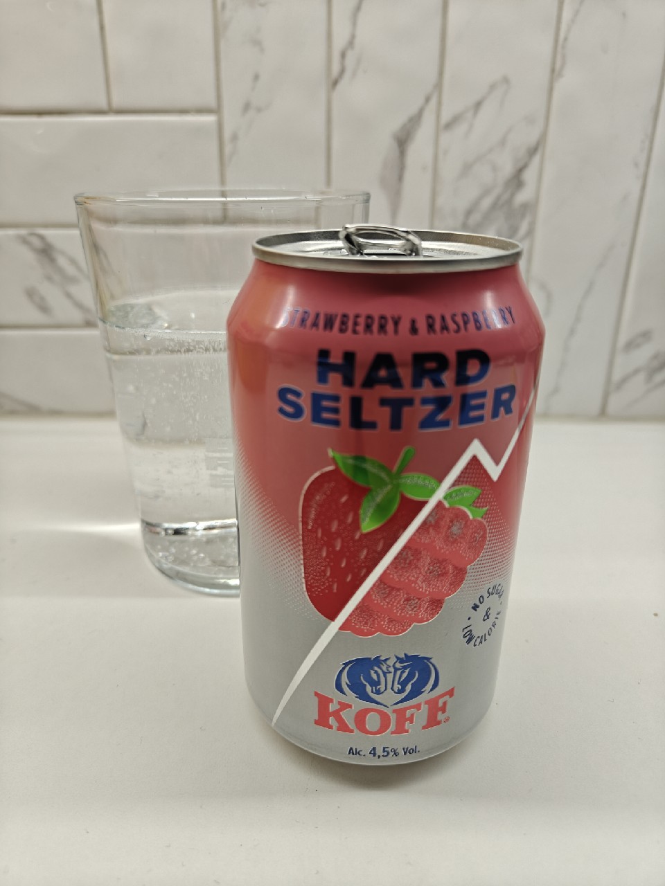 KOFF Hard Seltzer Strawberry & Raspberry, Finland