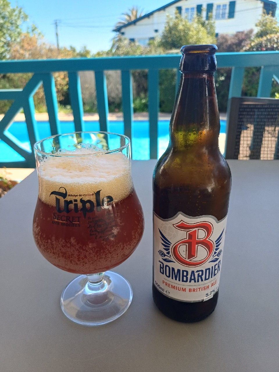 Bombardier Amber Beer / Premium British Ale, Eagle Brewery (formerly Charles Wells)