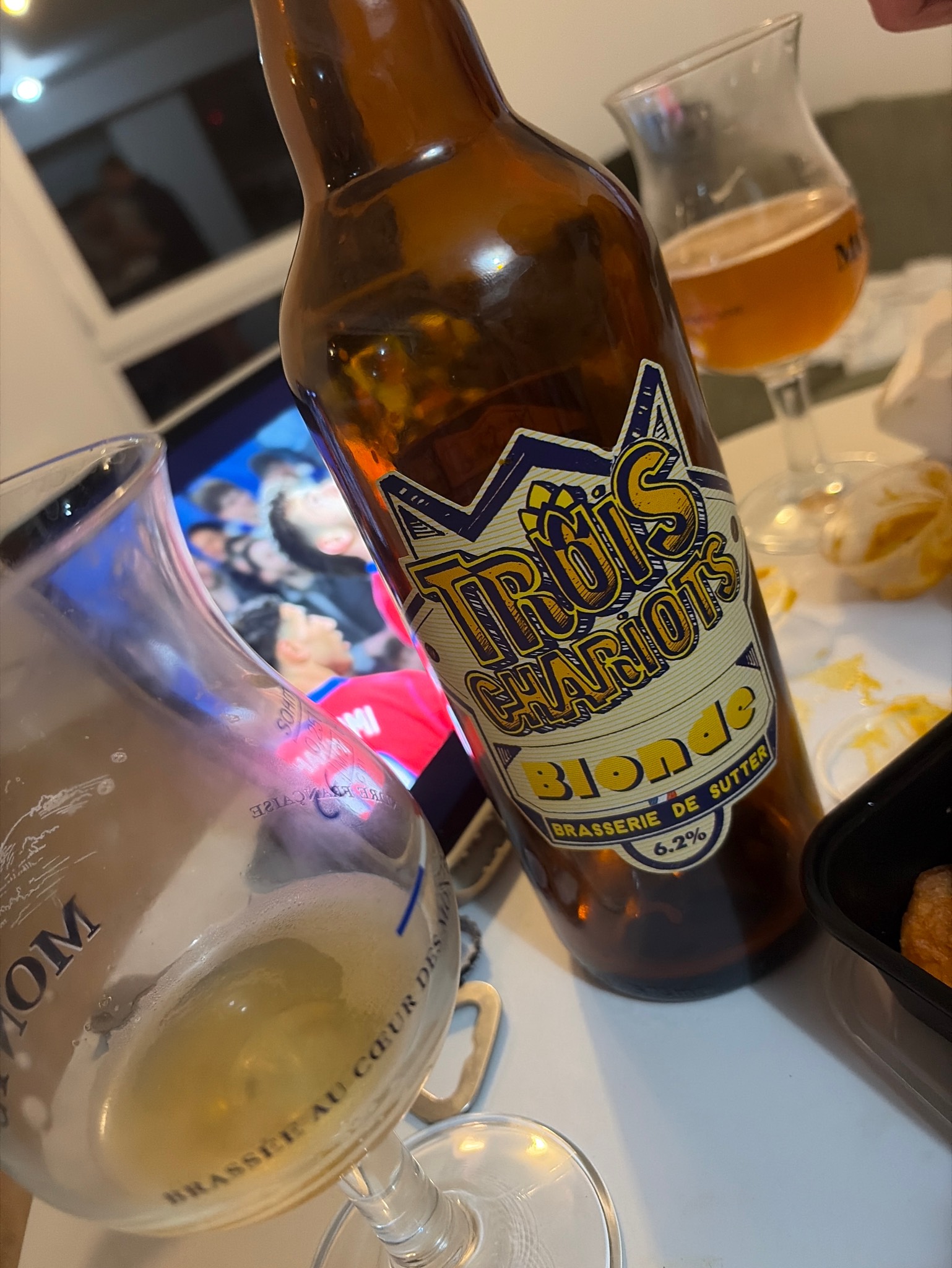 Trois Chariots Blonde, France