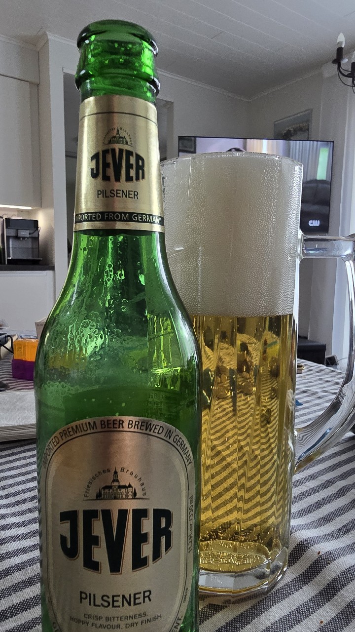 Jever Pilsener, Friesisches Brauhaus zu Jever (Oetker Group)