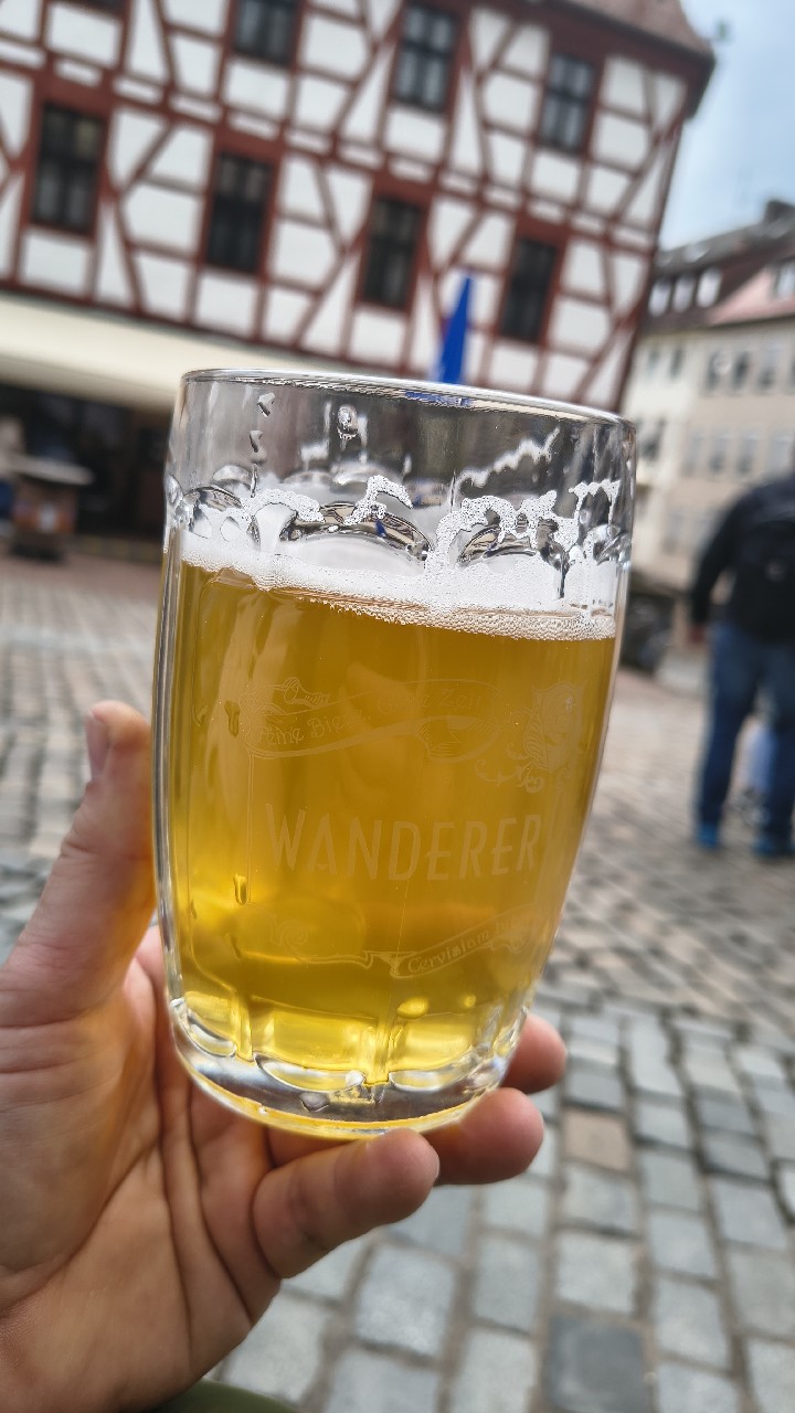 Helles Lager, Pau Hana Bier Privatbrauerei