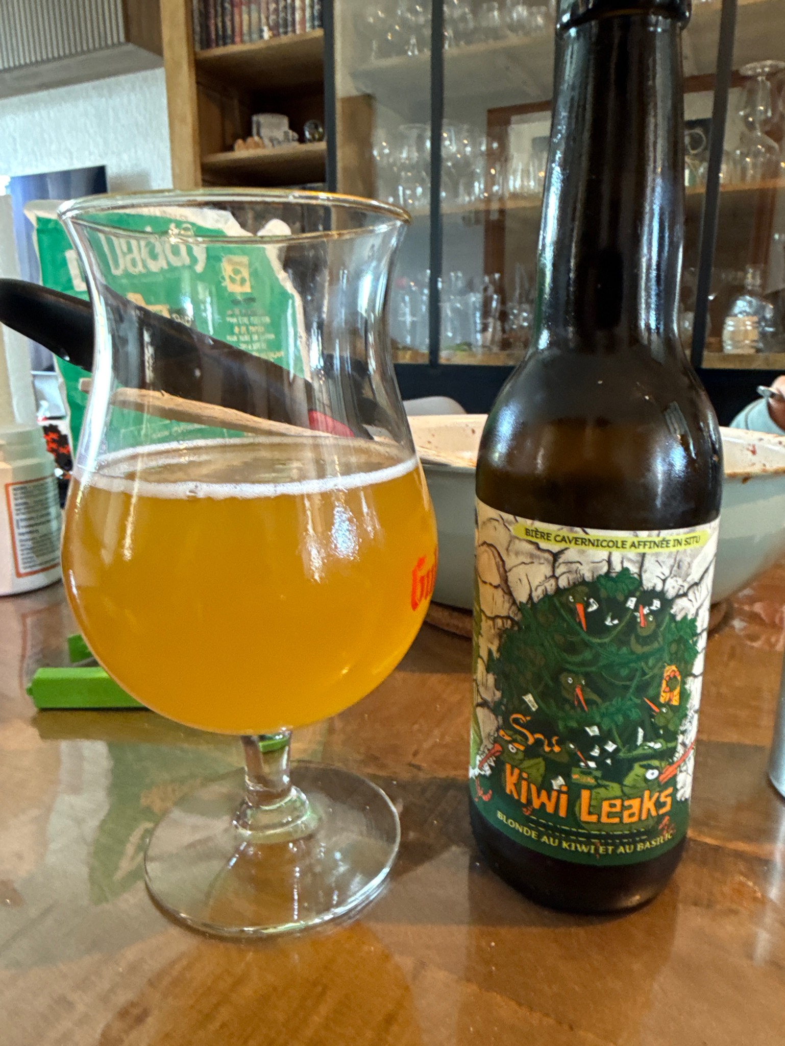 Kiwi Leaks, Brasserie Des Grottes