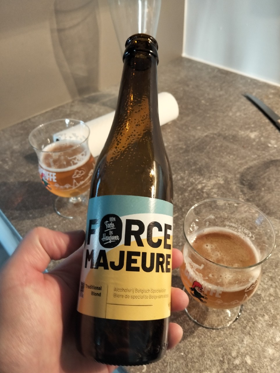 Traditional Blond, Force Majeure