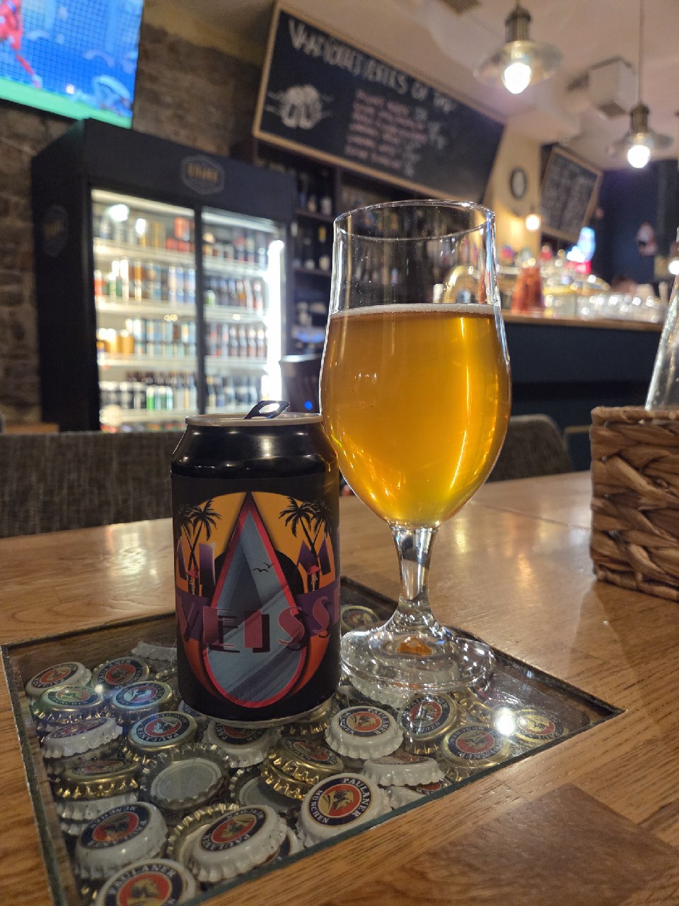 Miami Weisse, Estonia