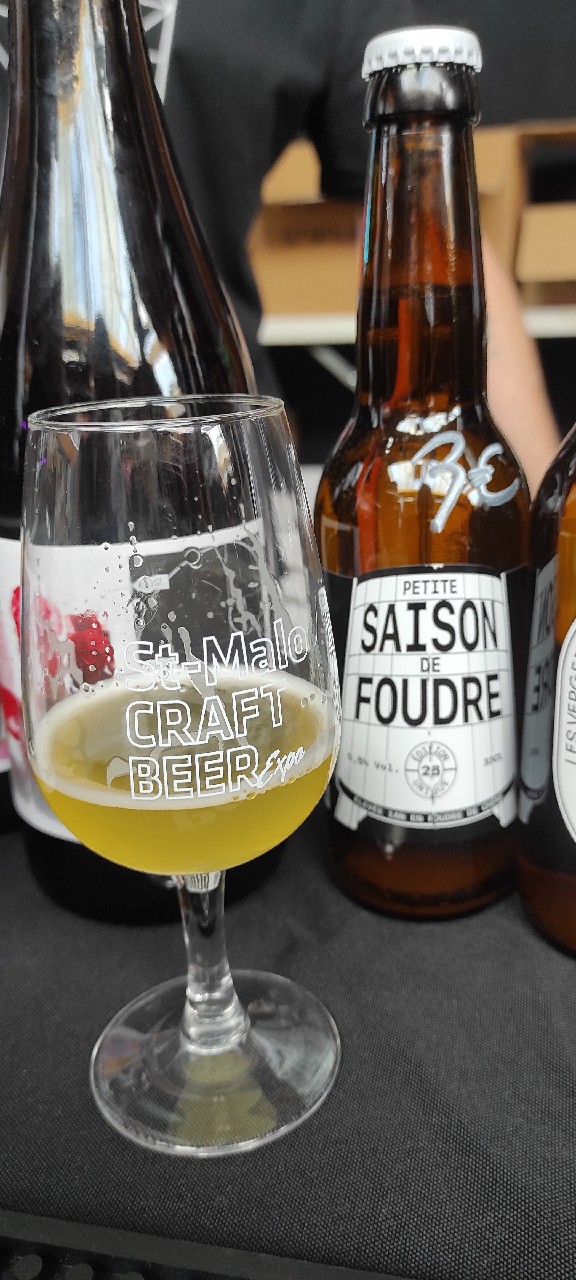 Petite Saison De Foudre, France