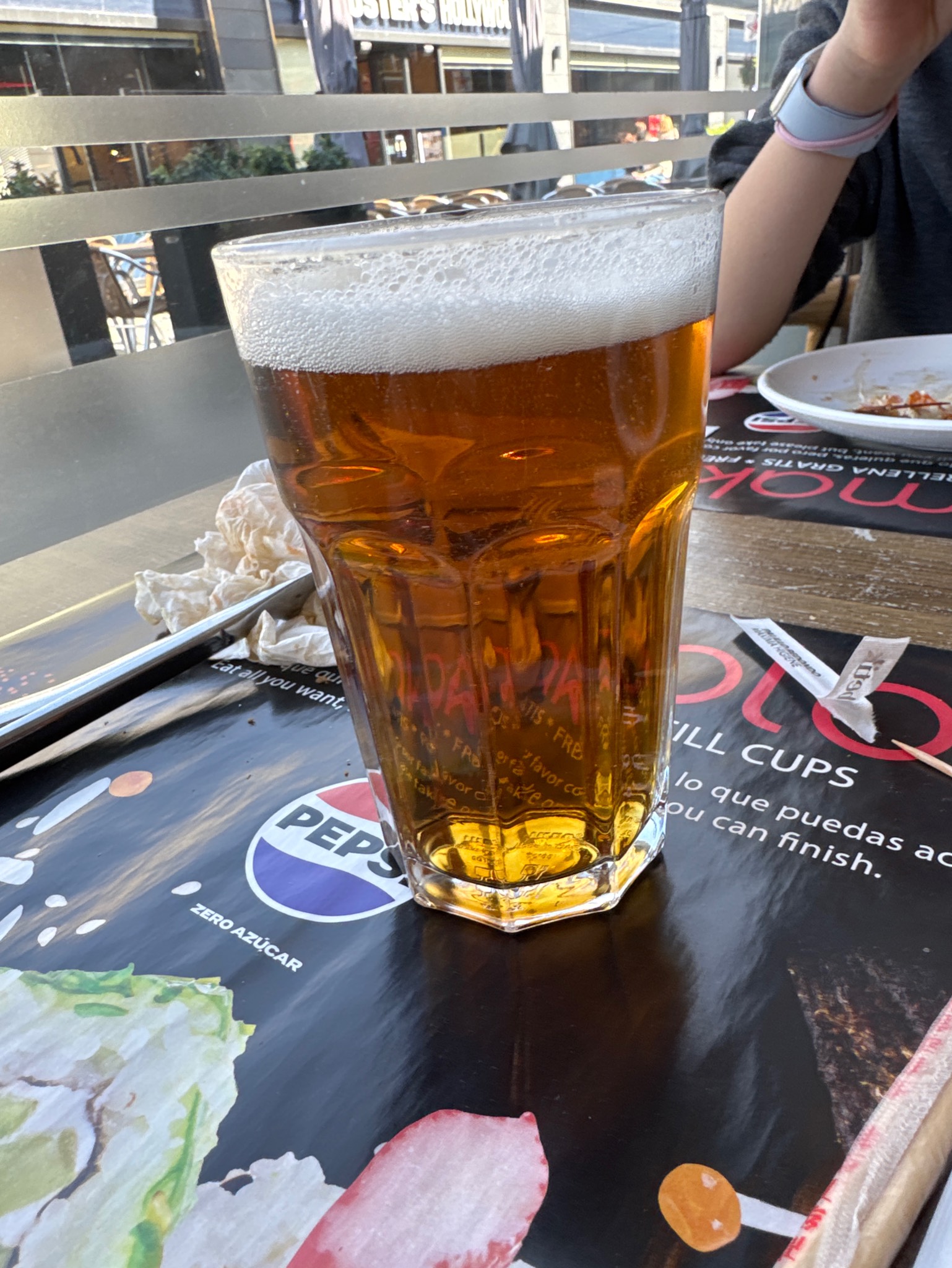 Ambar 0.0.0 Triple Zero, La Zaragozana