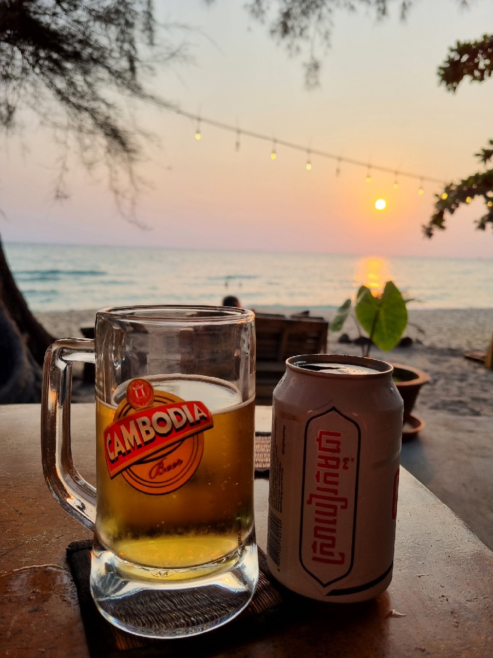 Cambodia / Cambodia Lager / ស្រាបៀរ កម្ពុជា, Khmer Brewery