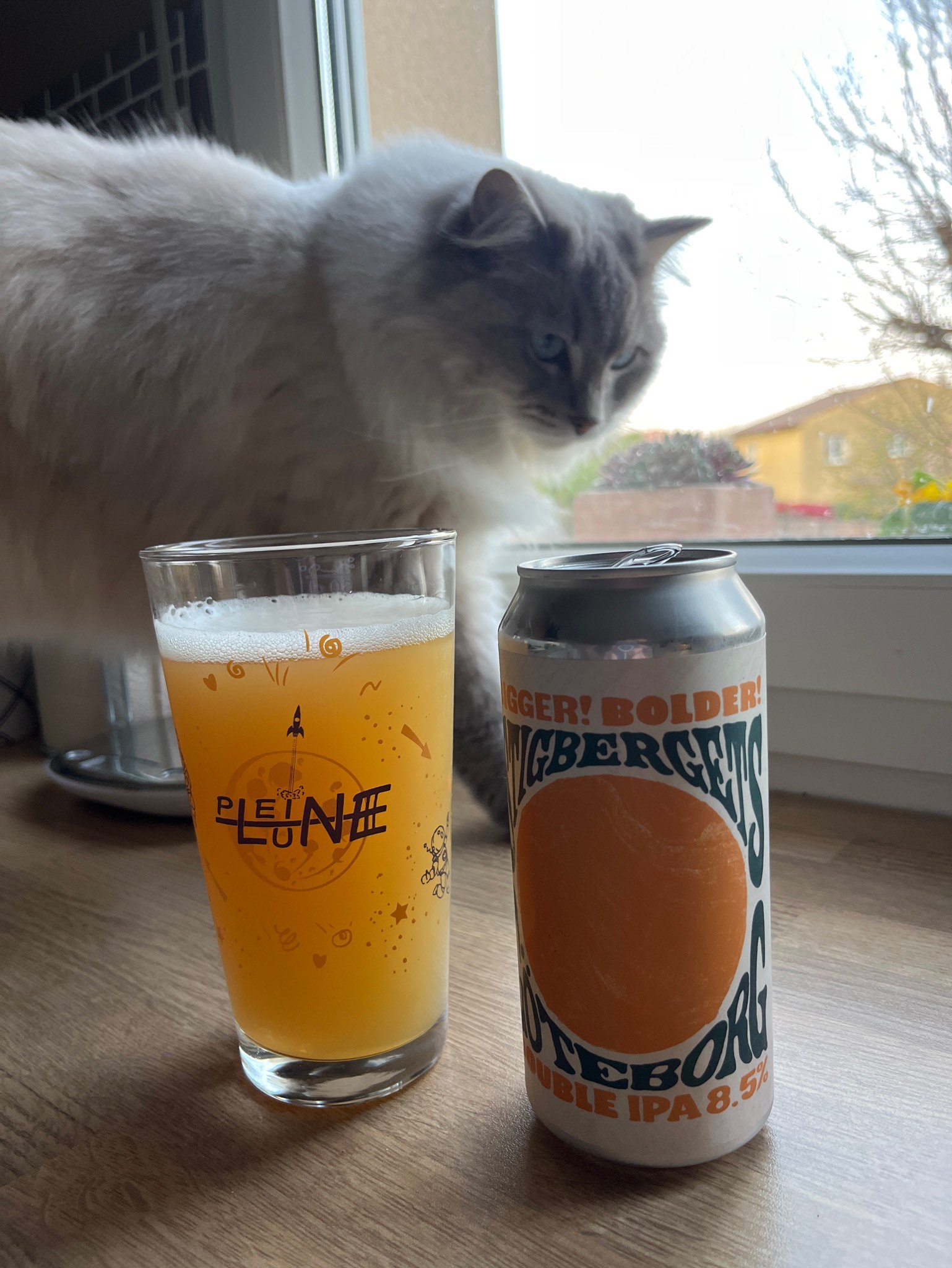 Bigger! Bolder!, Sweden