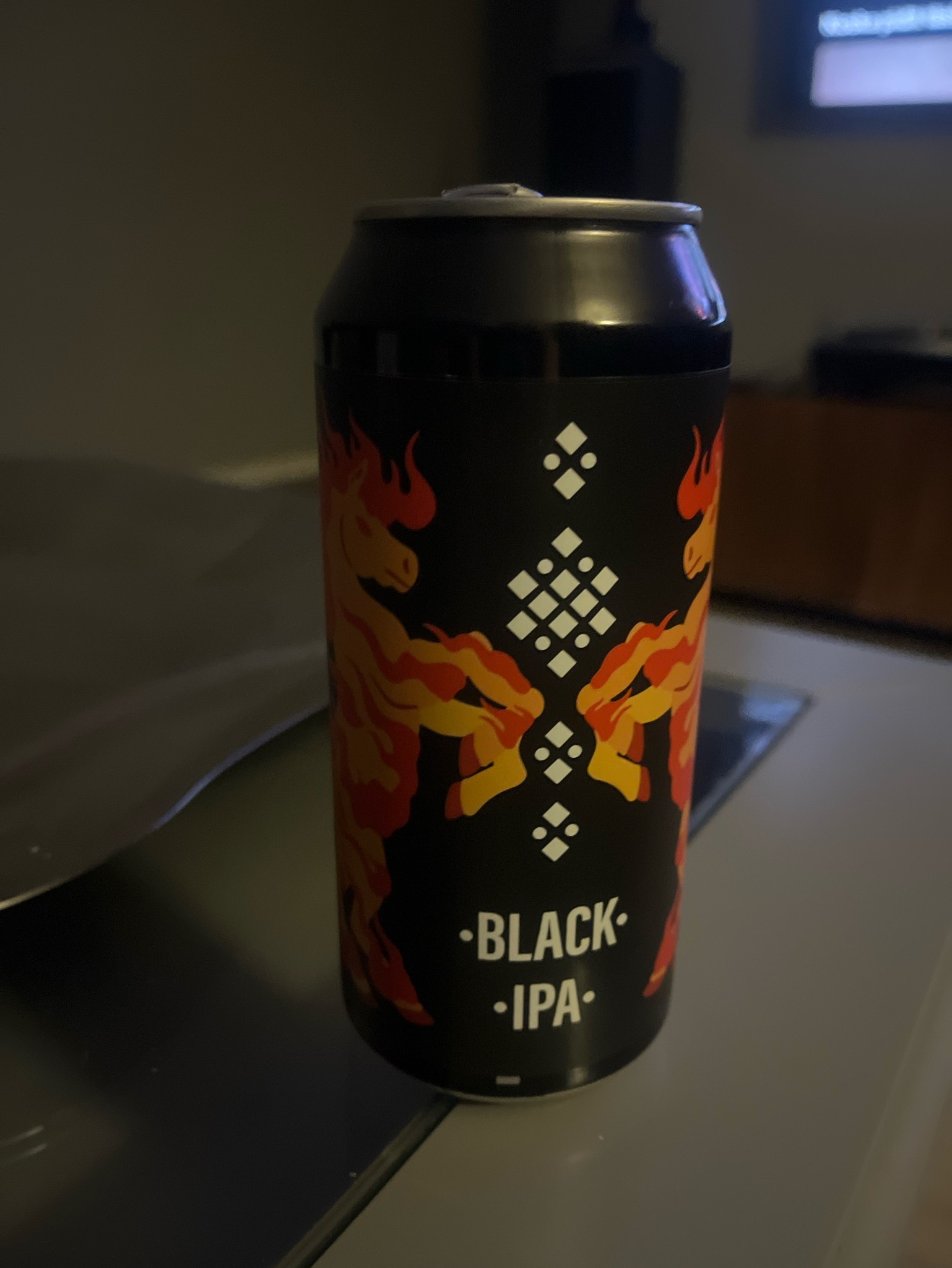 Karkaamme Yli Vuorten, Finland