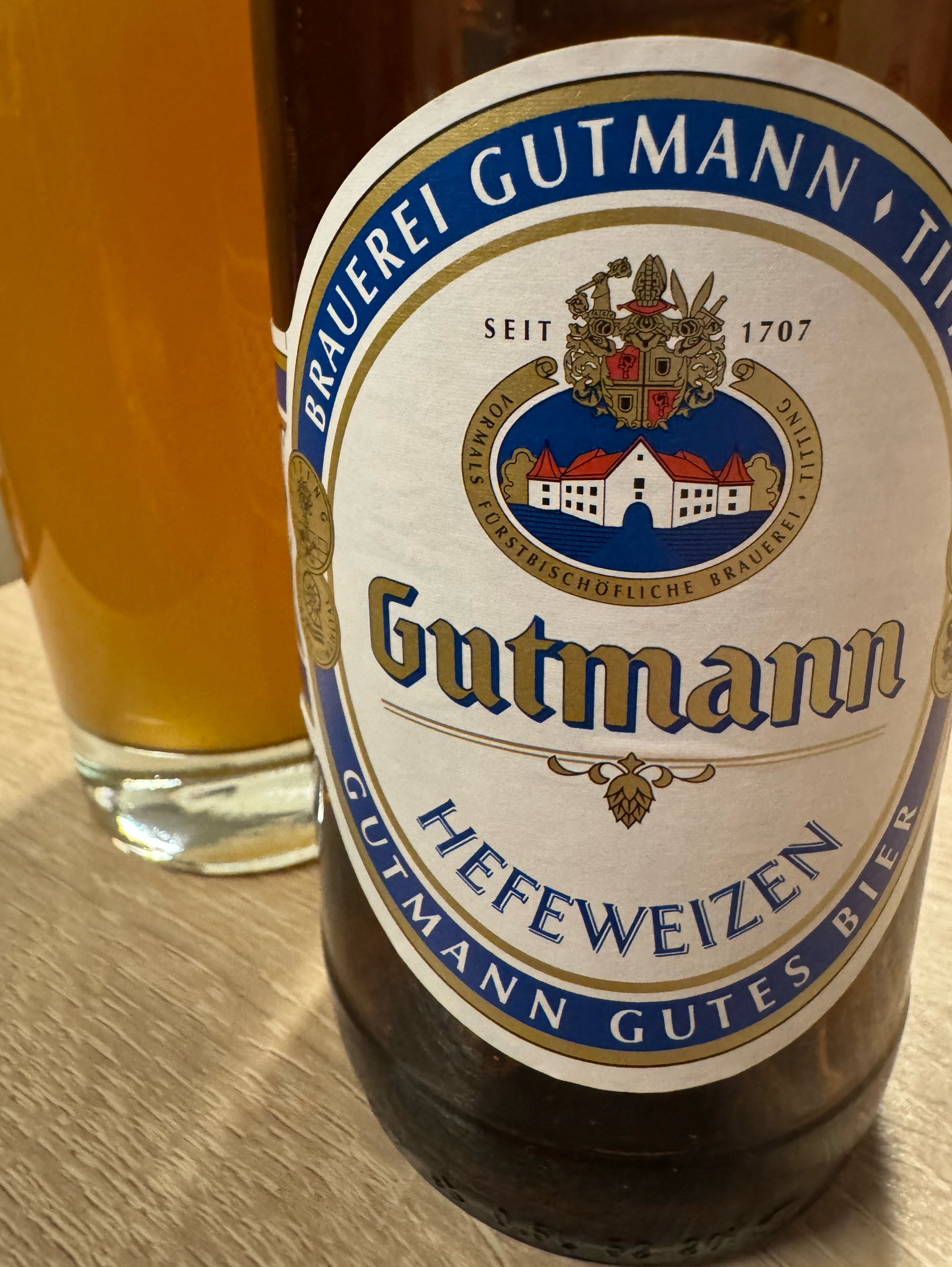 Helles Hefeweizen, Brauerei Gutmann