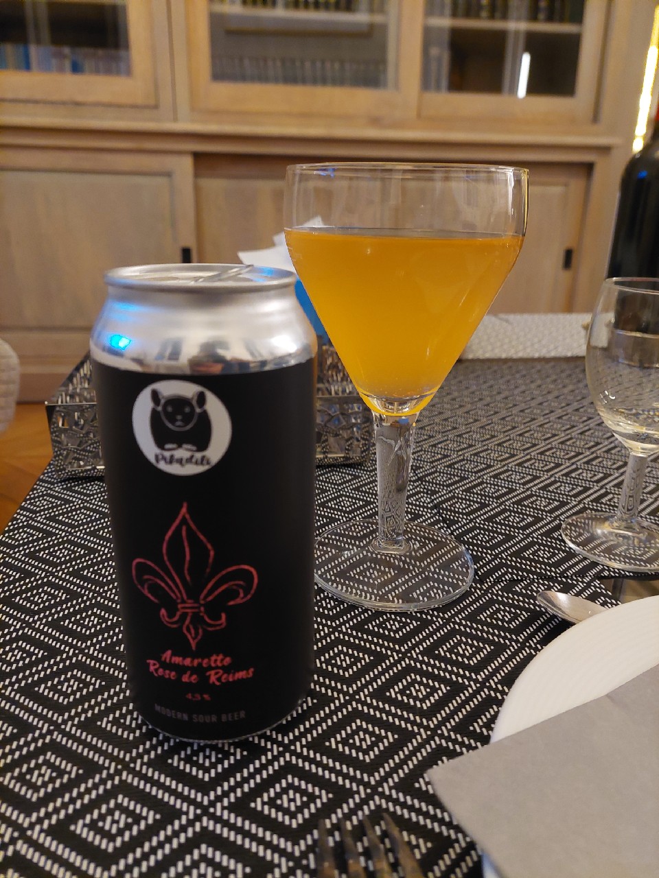 Amaretto Rose de Reims, Brasserie Pikadili