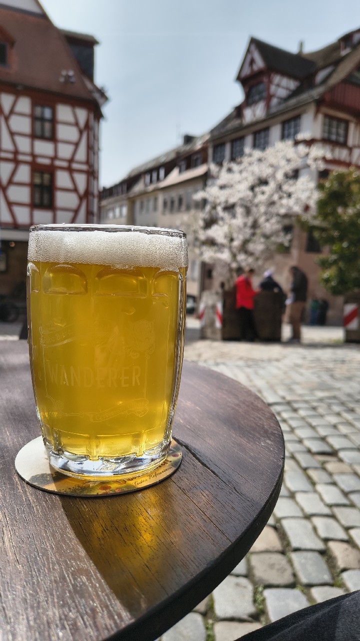 Helles Lager, Pau Hana Bier Privatbrauerei
