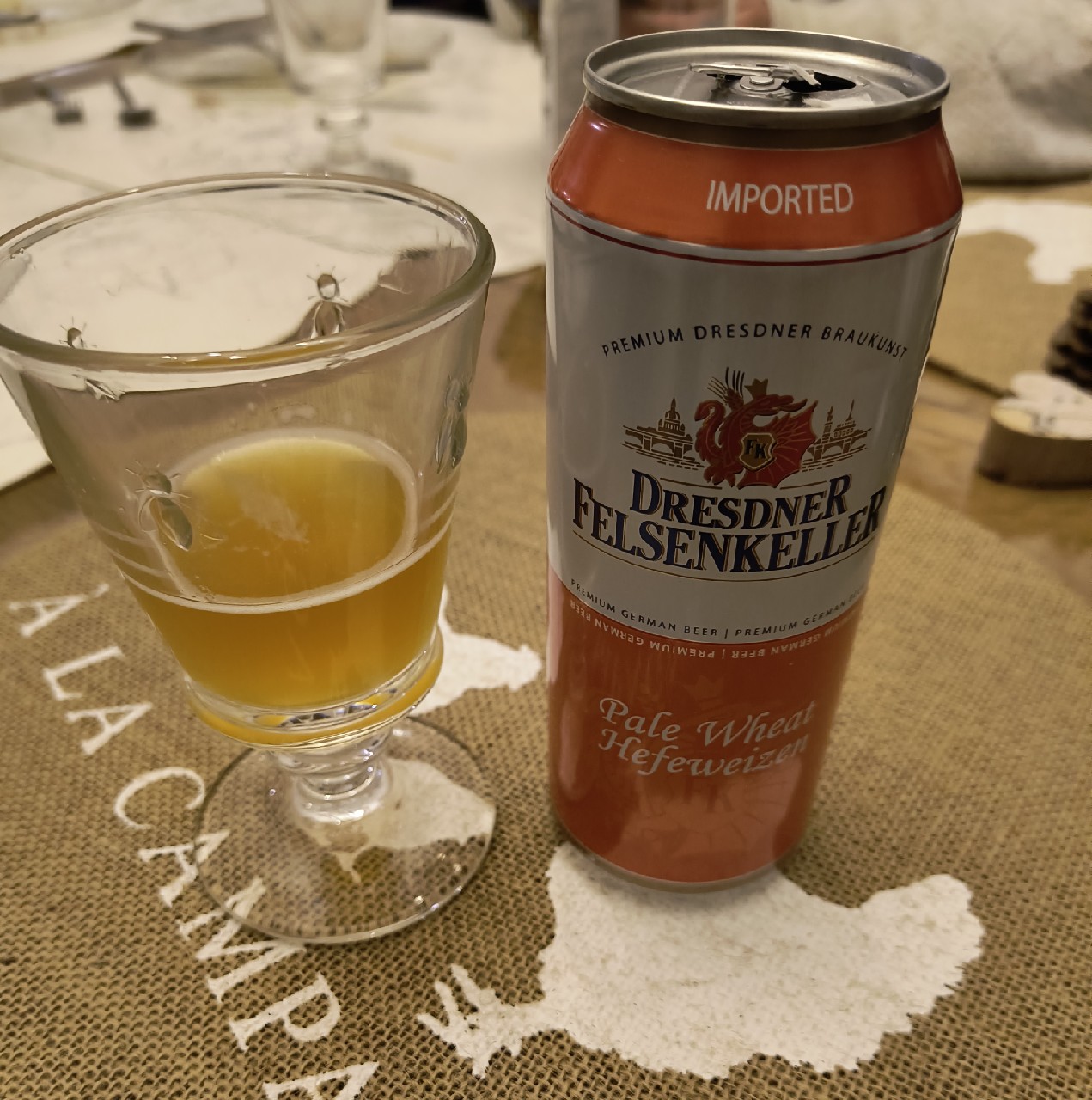 Dresdner Felsenkeller Pale Wheat Hefeweisen, Feldschlößchen Dresden (TCB Beverages)