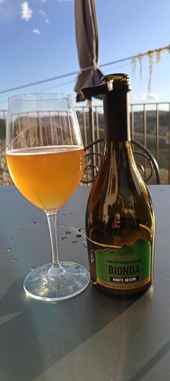 Bionda Monte Nerone, Collesi
