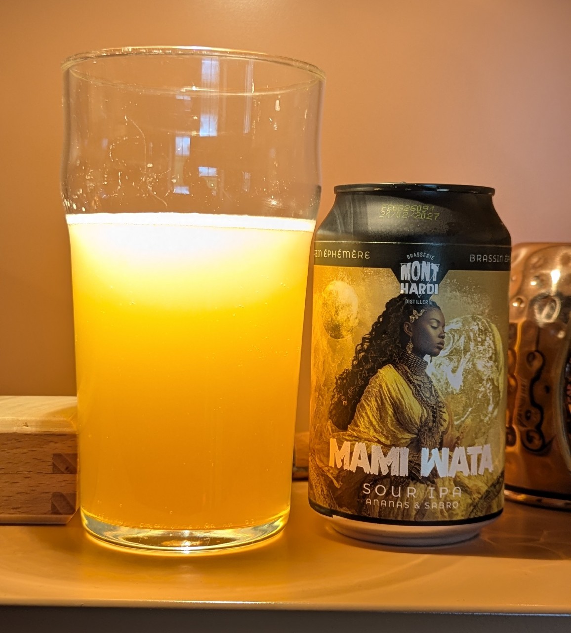 Mami Wata, Mont Hardi