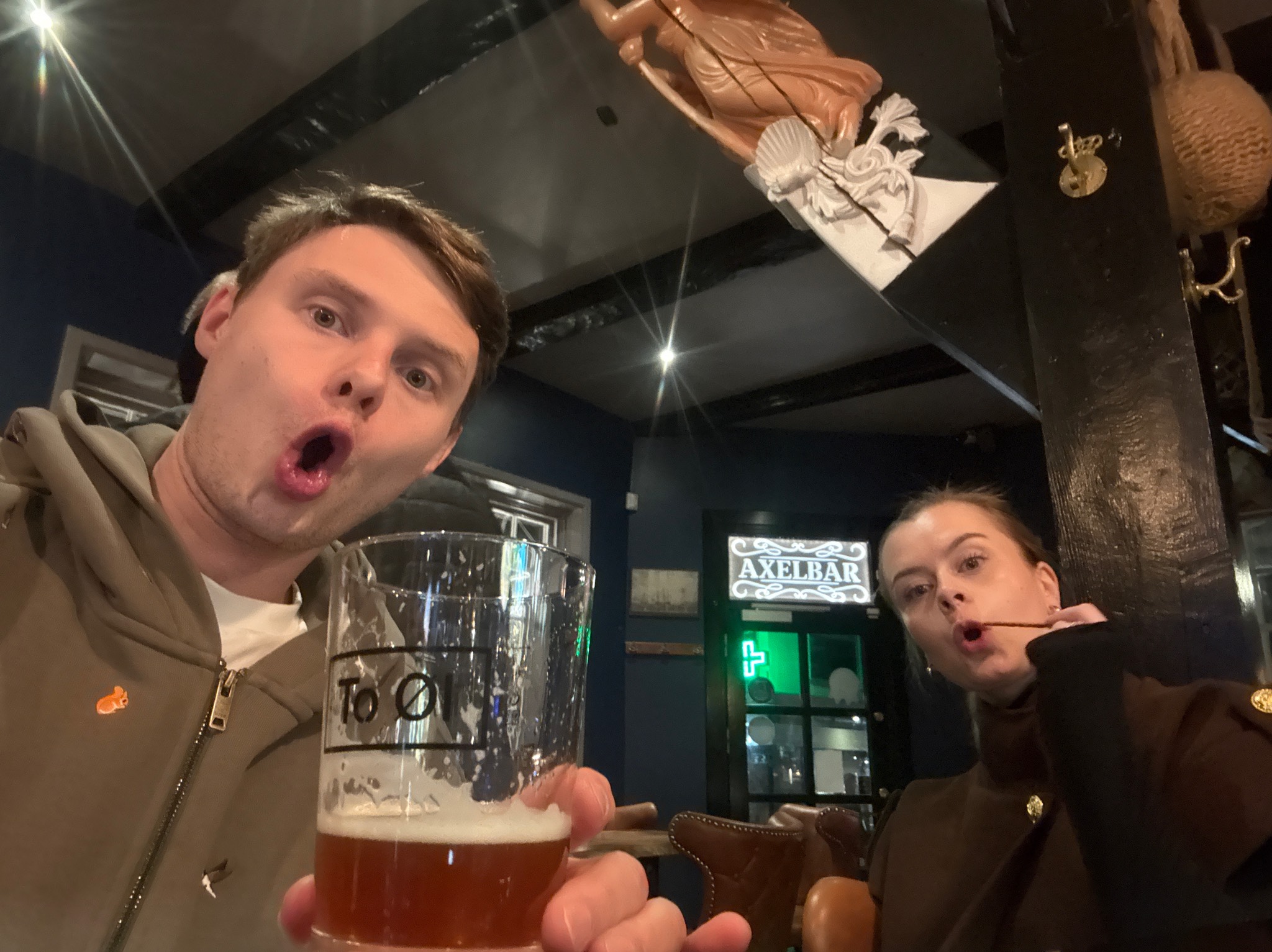 Brokilde Brown, To Øl