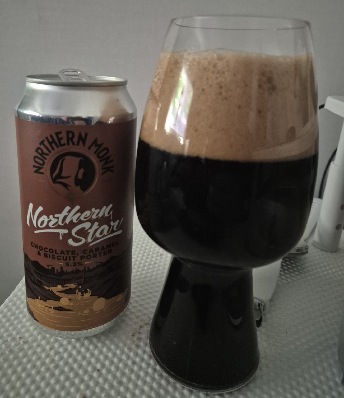 Northern Star: Chocolate, Caramel & Biscuit Porter, England
