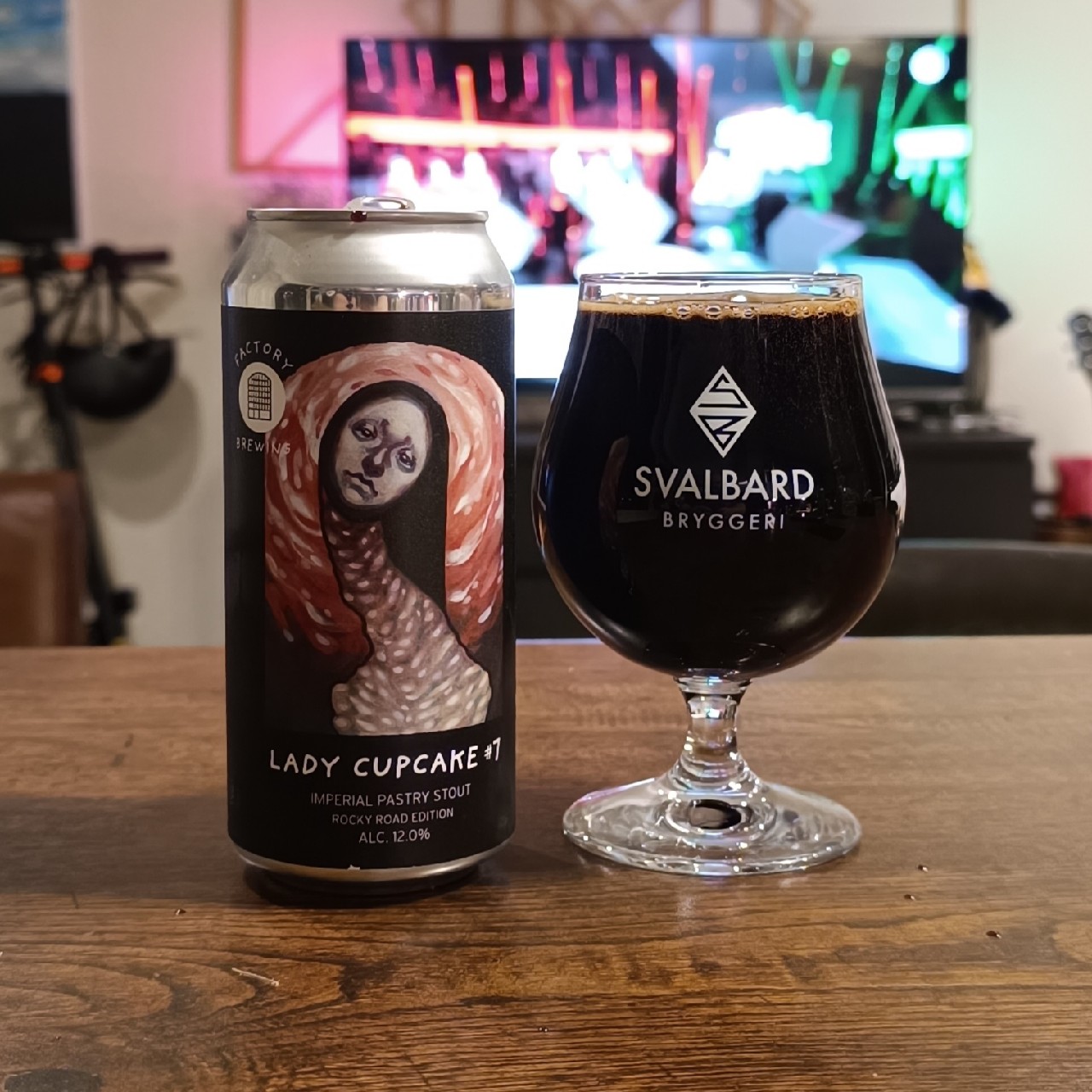 Lady Cupcake #7 (Rocky Road), Finland