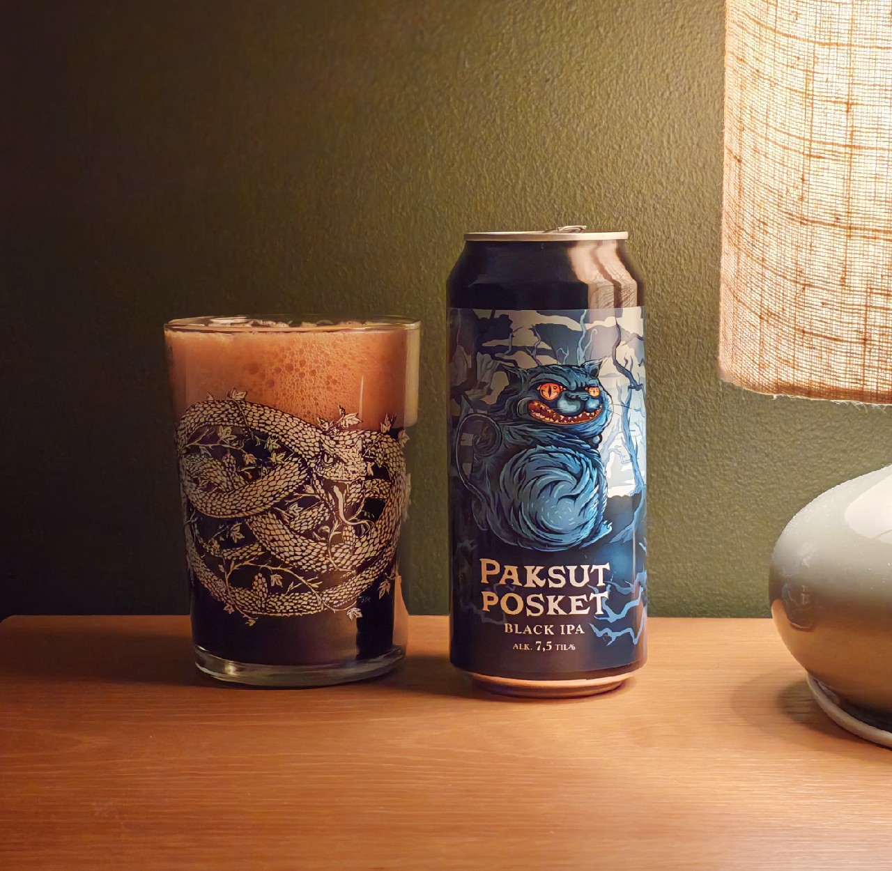 Paksut Posket, Finland