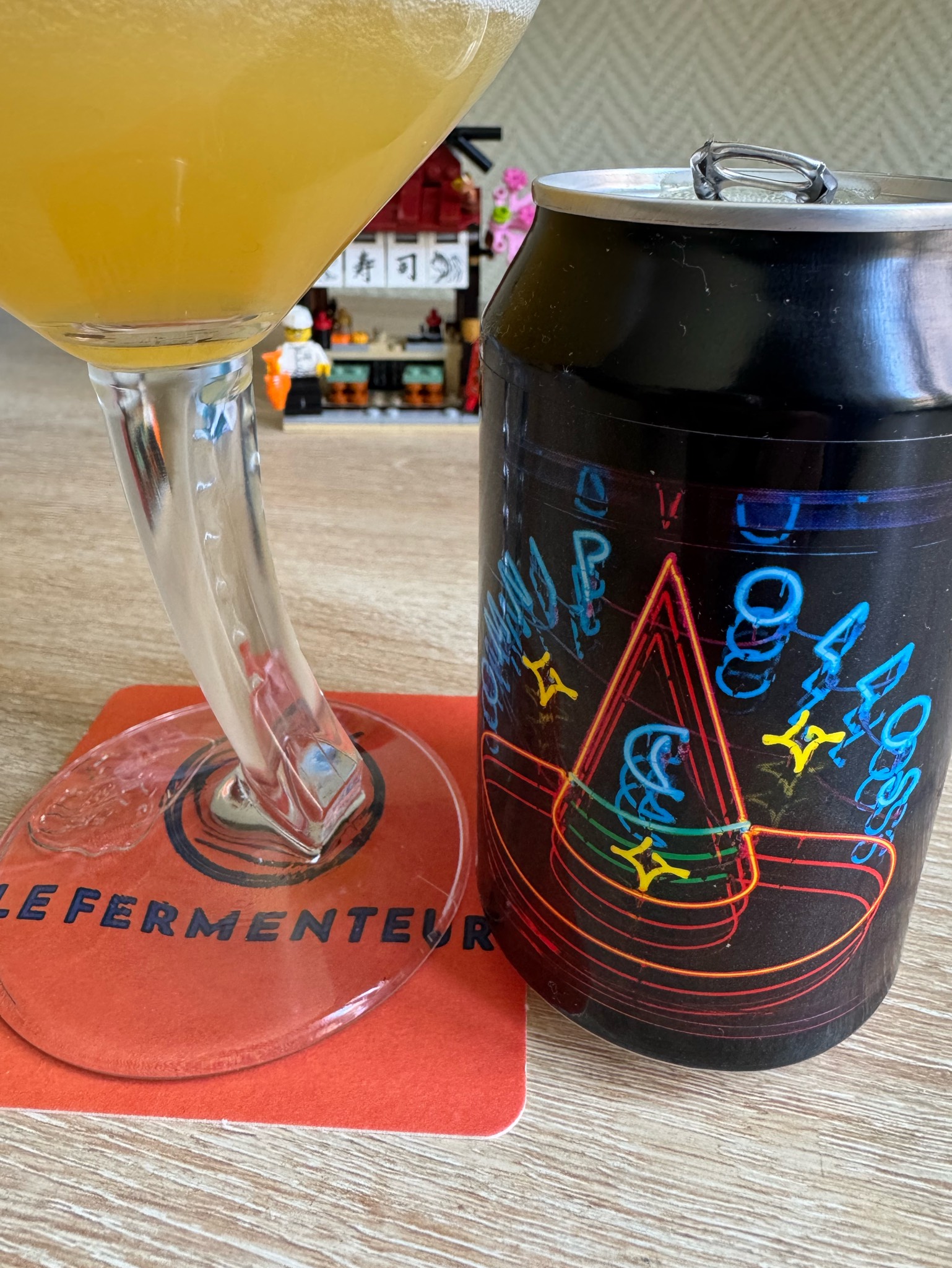 Omnipollos Hatt, Sweden