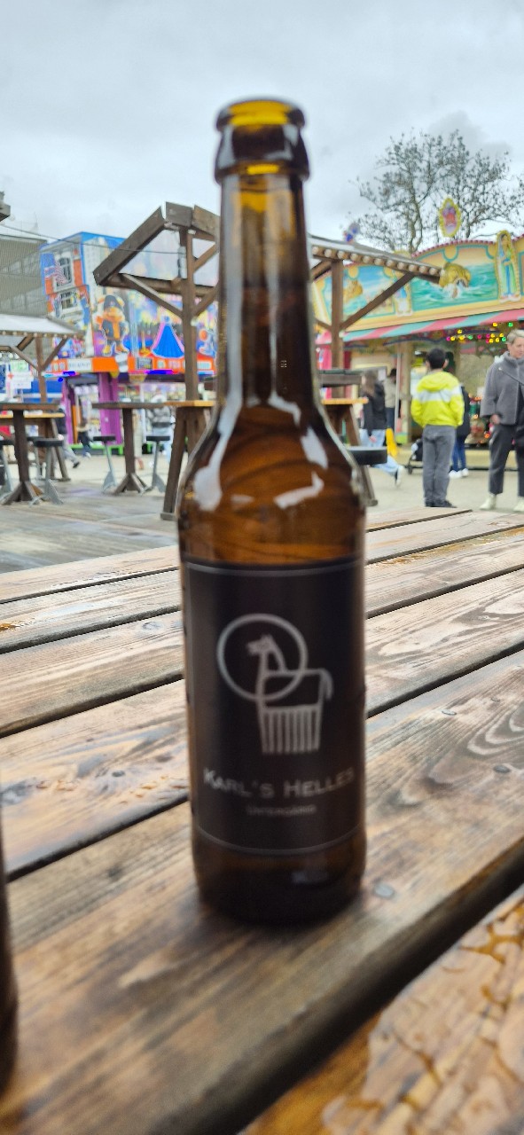 Karl's Helles, Maschinenbrauer