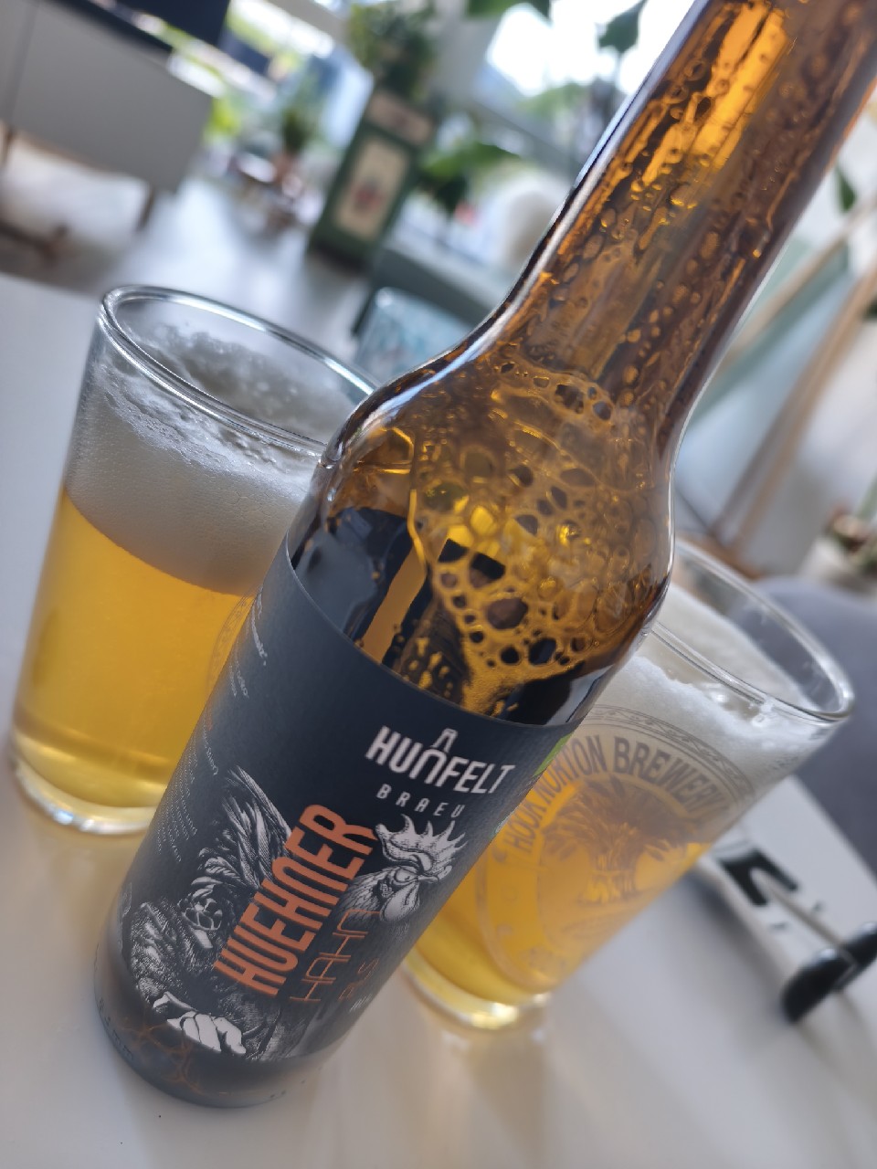 Huehner Hahn, Hunfelt Braeu