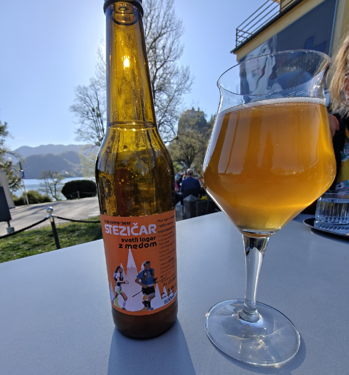 Svetli lager z medom, Stezicar Kar Bloger