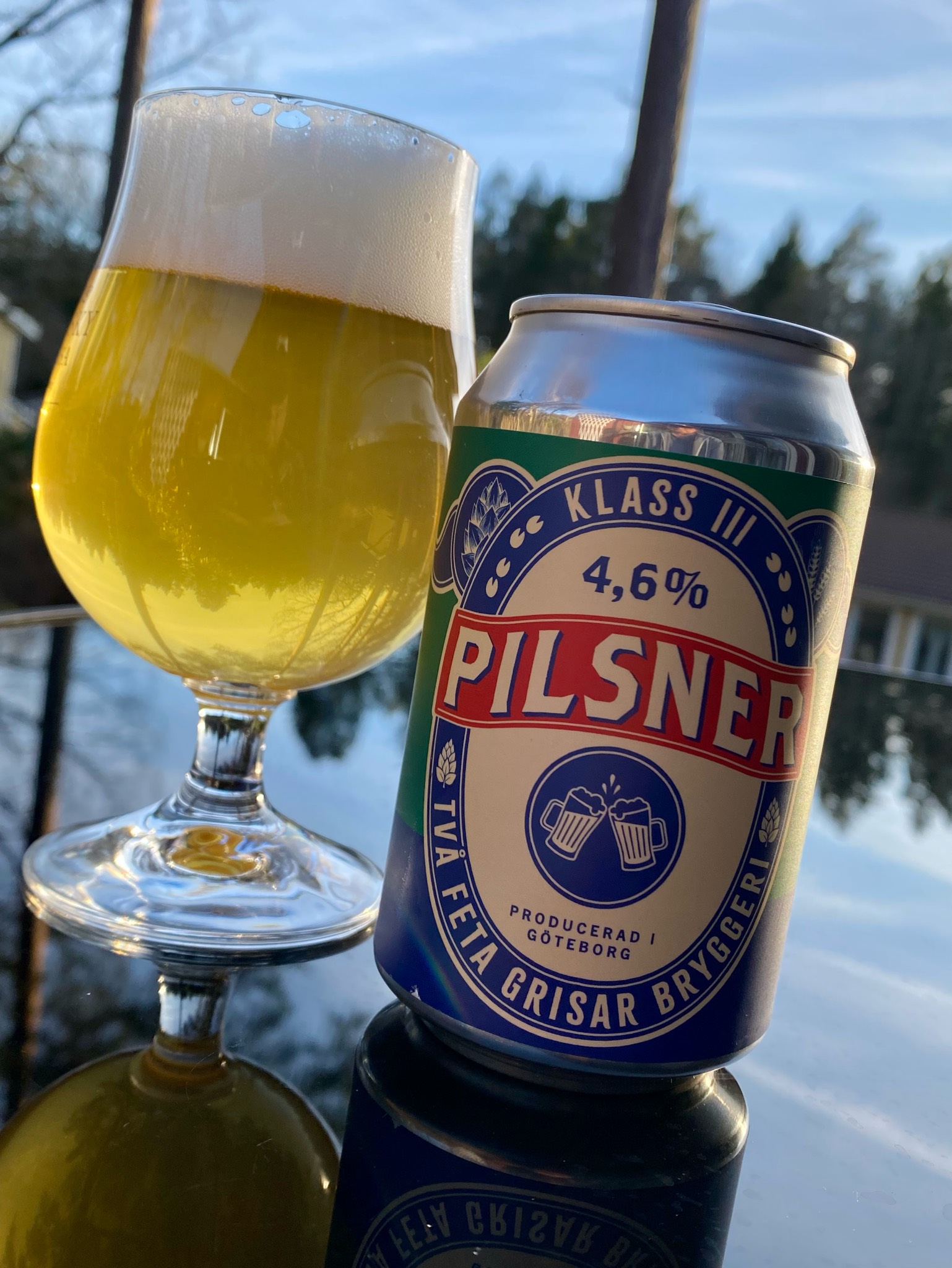 Två feta grisar pilsner, Två Feta Grisar