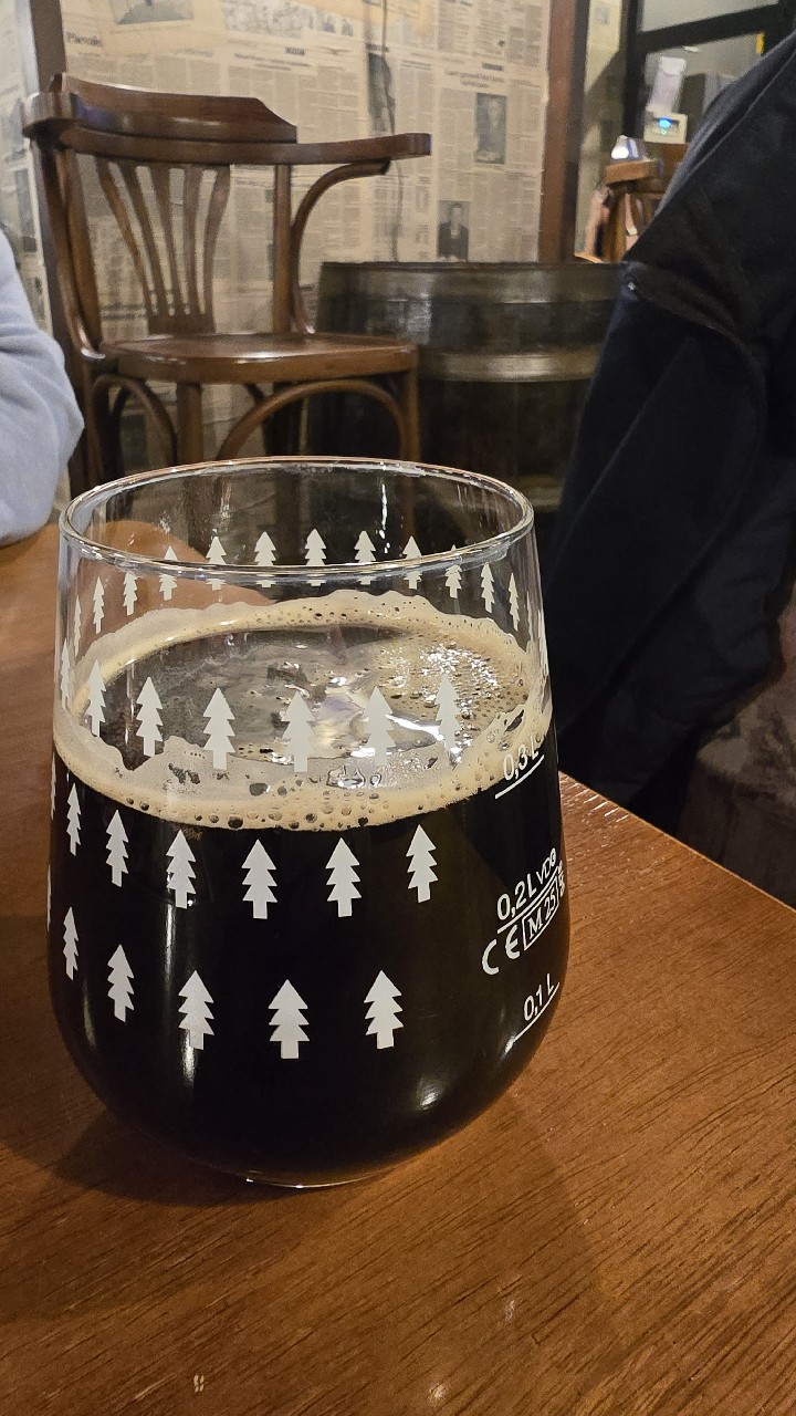 Paksut Posket, Finland