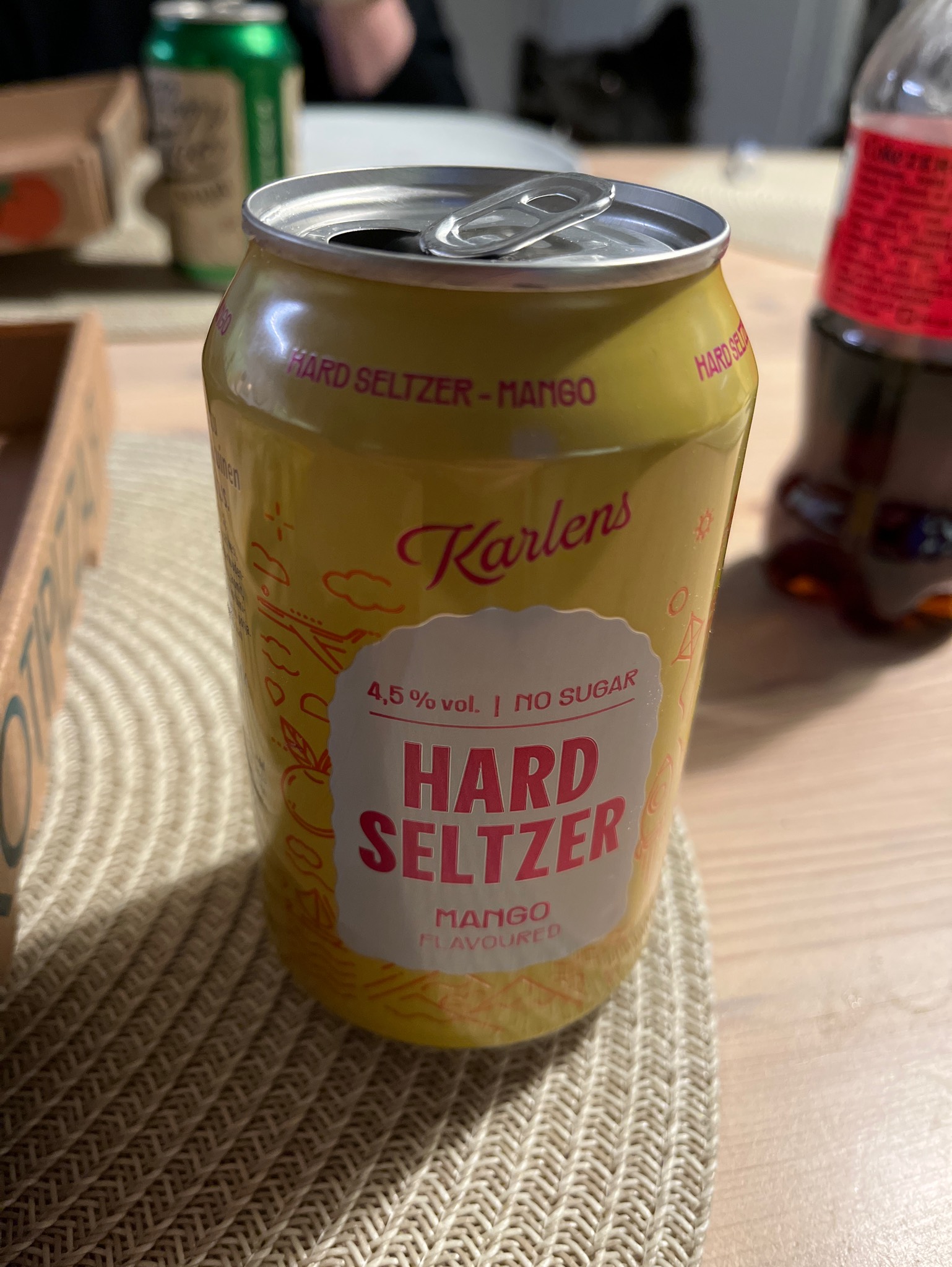 Karlens Vodka Hard Seltzer Mango, Finland