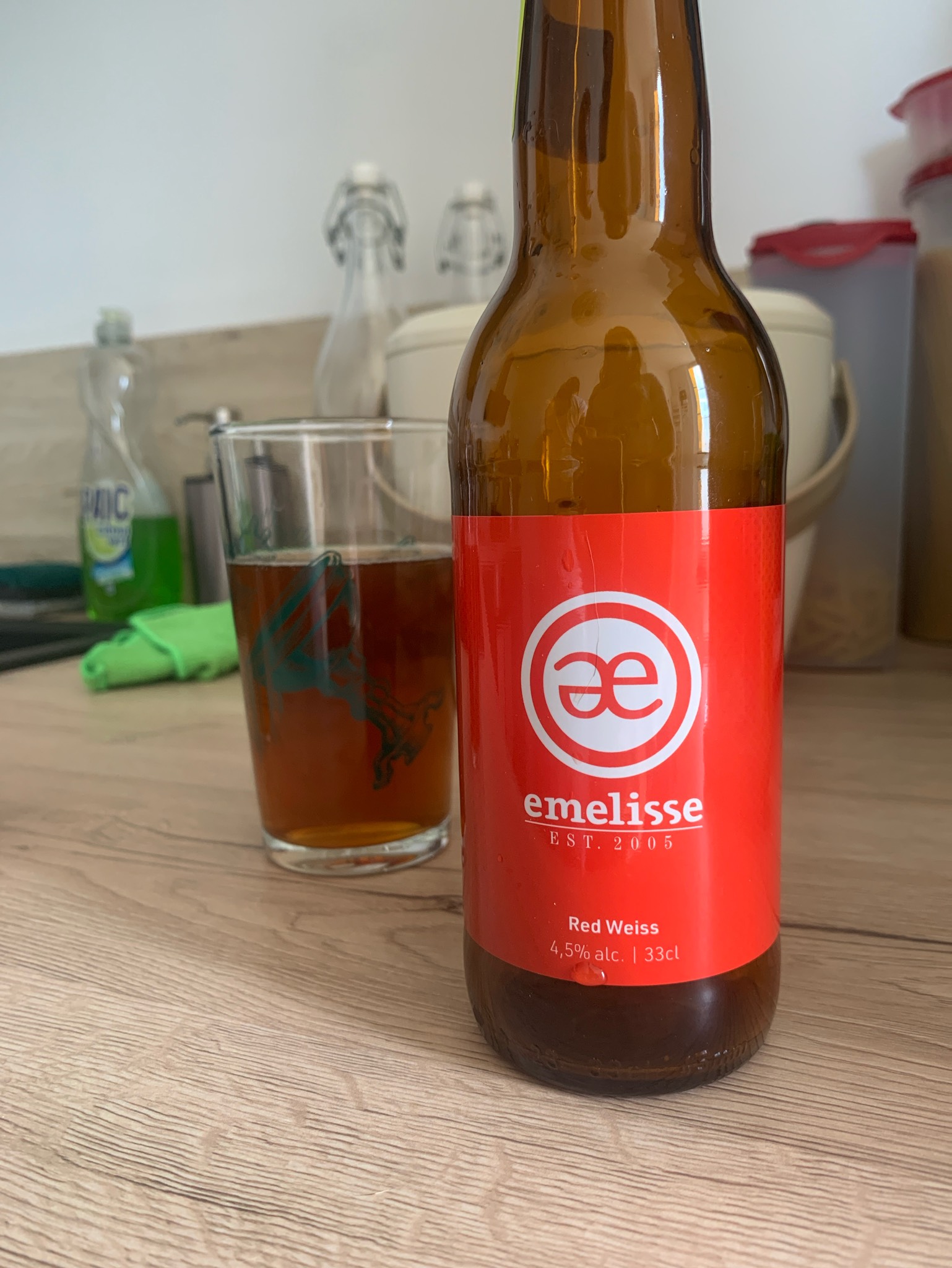 Red Weiss, Netherlands