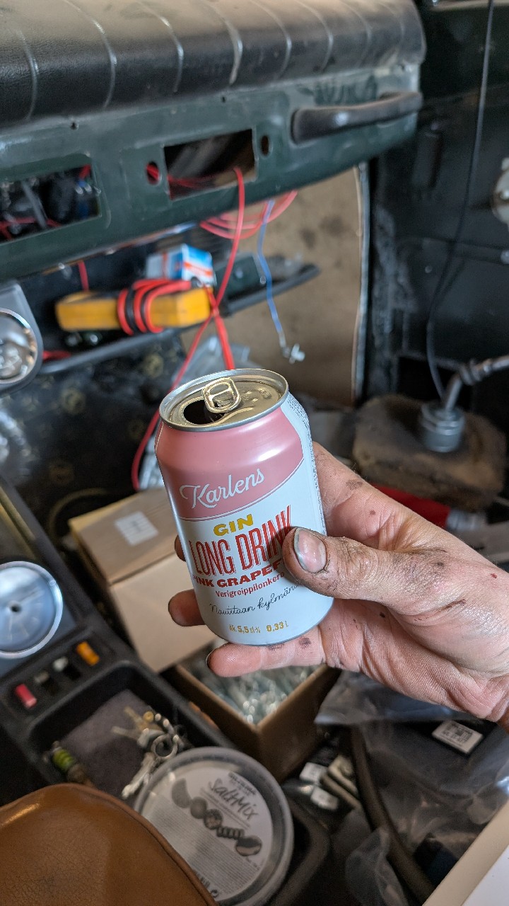 Karlens Gin Long Drink Pink Grapefruit, Finland