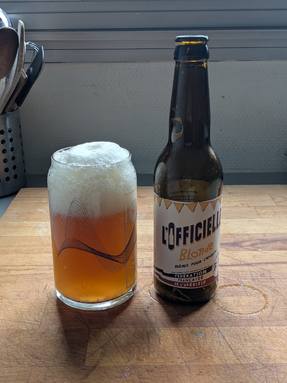 L'Officielle Blonde, La Brasserie Fondamentale (L.B.F.)