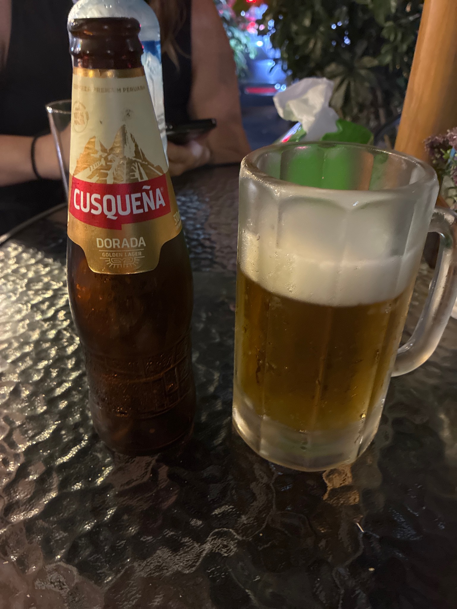 Cusqueña Dorada / Golden Lager, Unión de Cervecerías Peruanas Backus y Johnston (ABInBev)