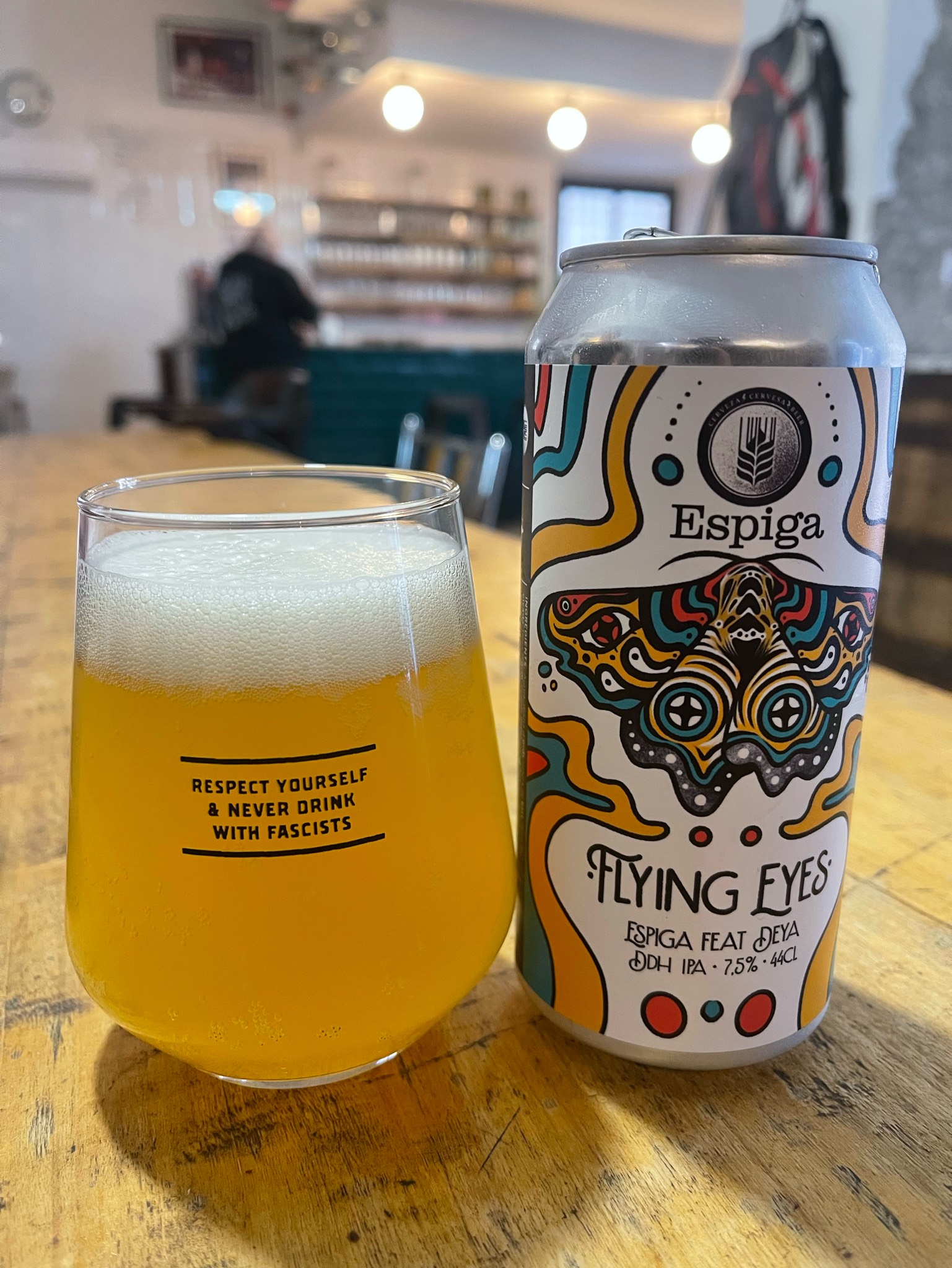 Flying Eyes, Cervesa Espiga