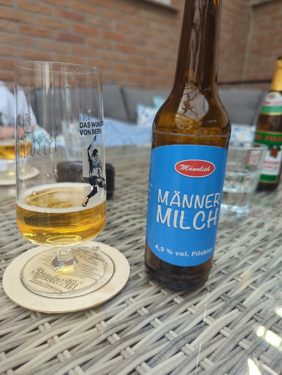Männermilch, Outless
