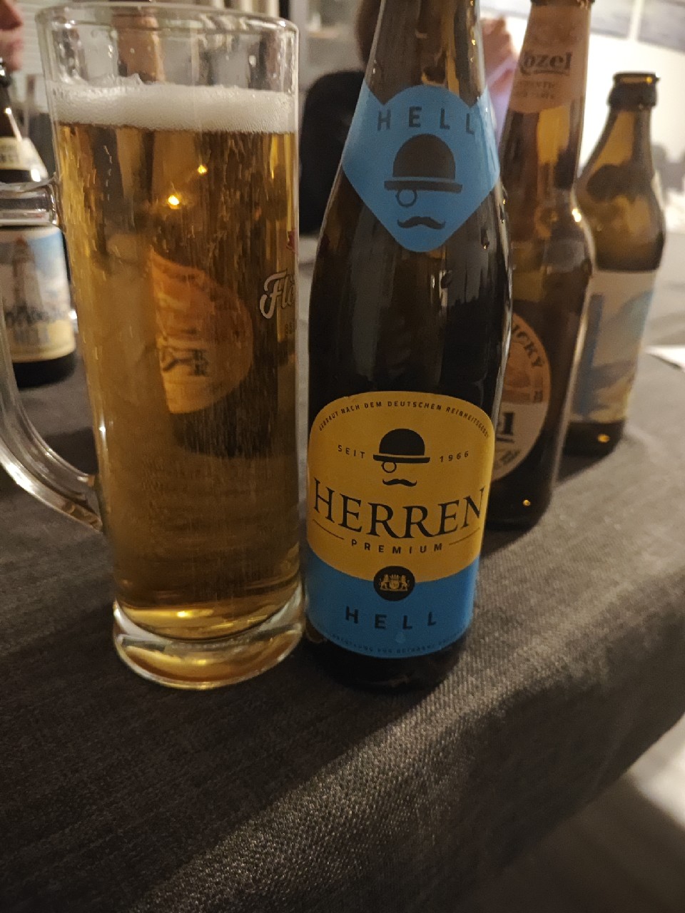 Herren Premium Hell, Getränke Hoffmann GmbH