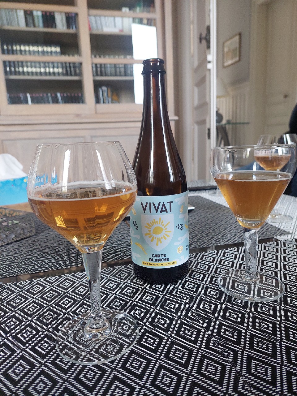 Carte Blanche, Brasserie Vivat