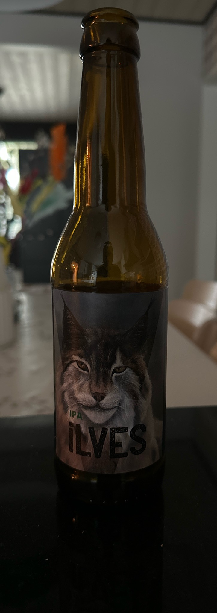 Ilves, Olu Bryki Raum