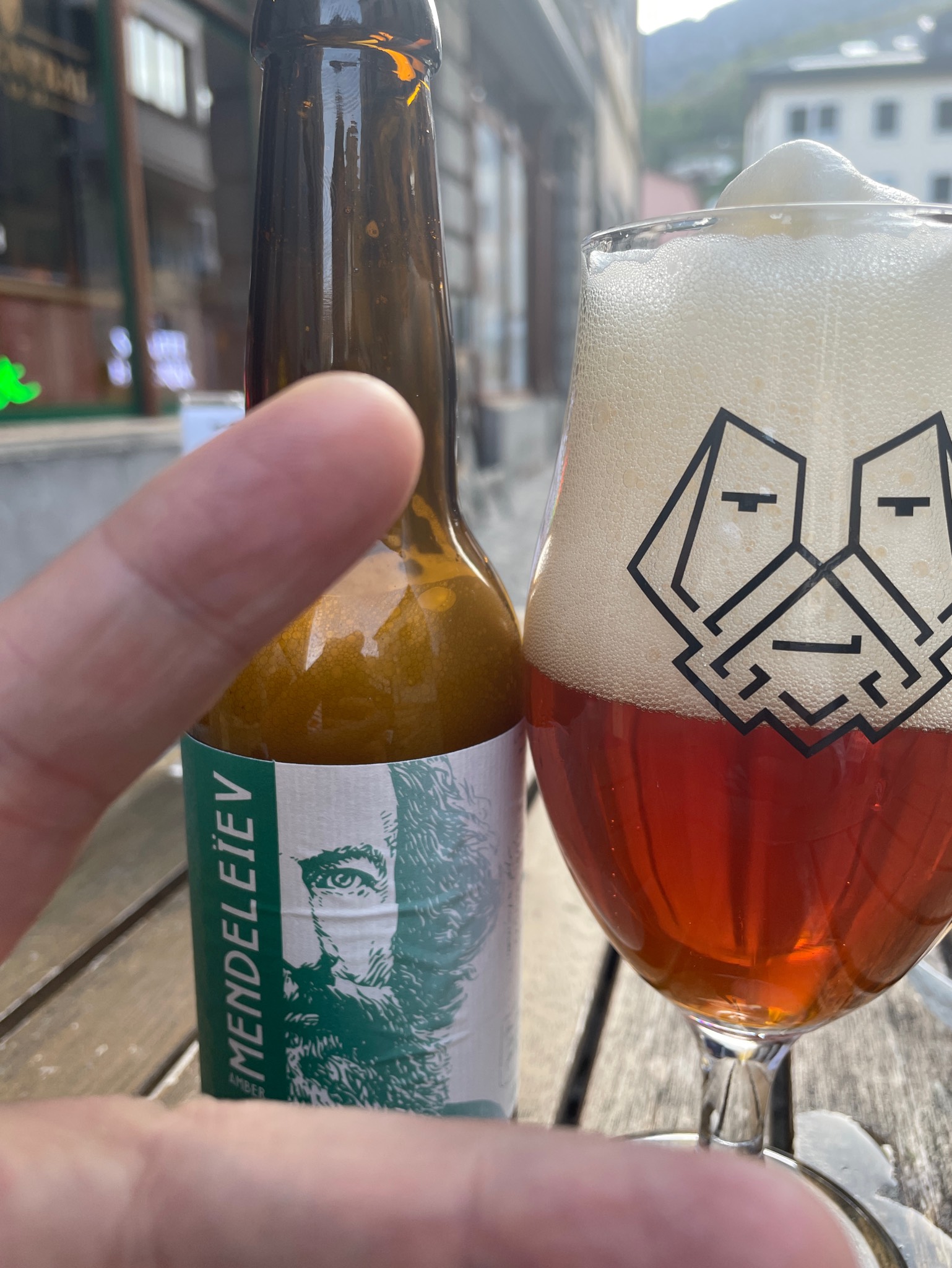 Mendeleïev, Brasserie Des Grands Barbus