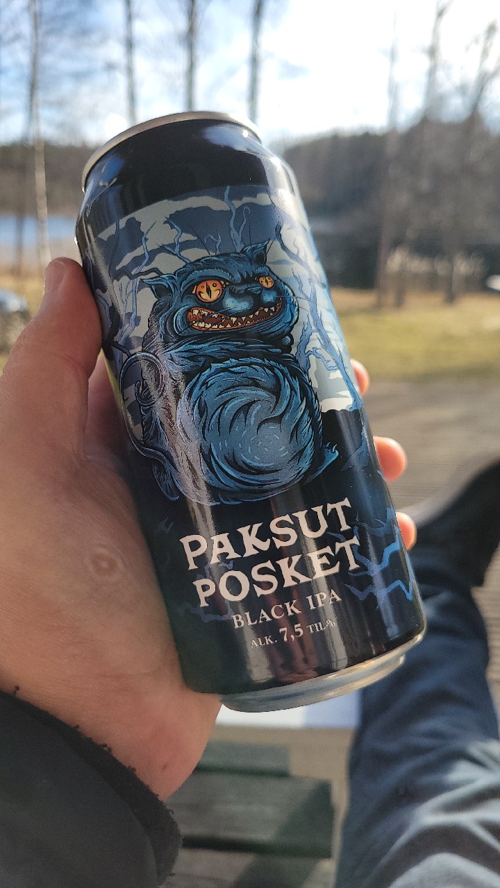 Paksut Posket, Finland