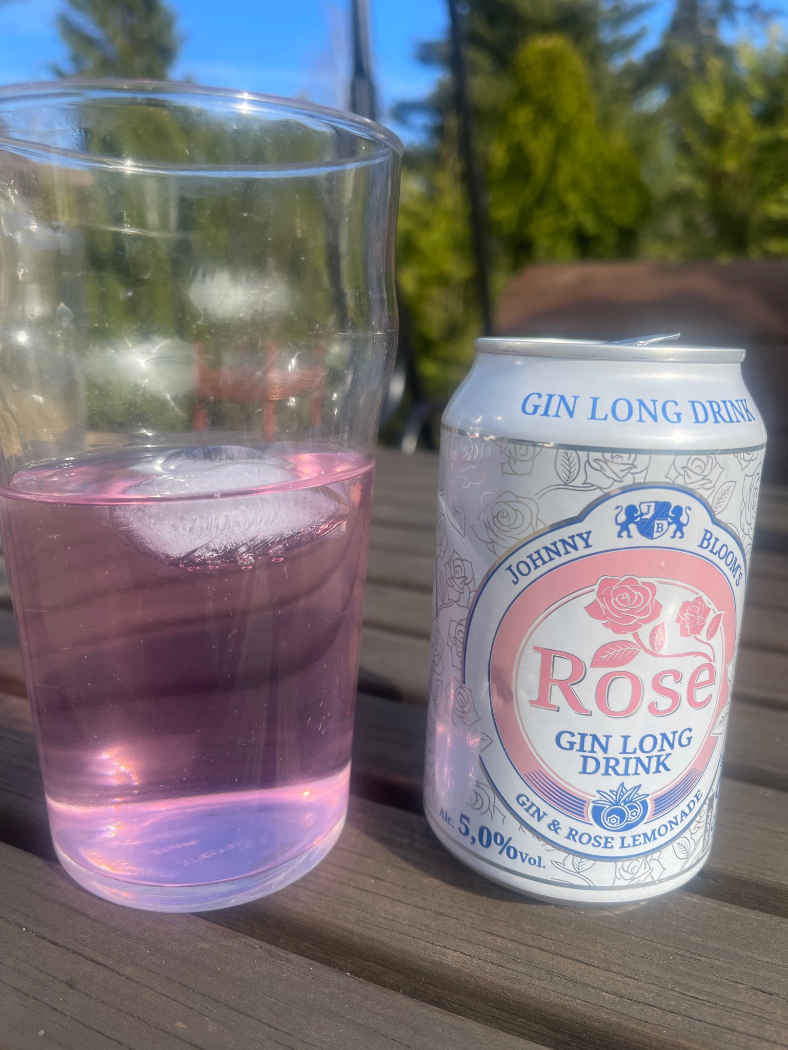 Johnny Bloom's Rose Gin Long Drink, Estonia