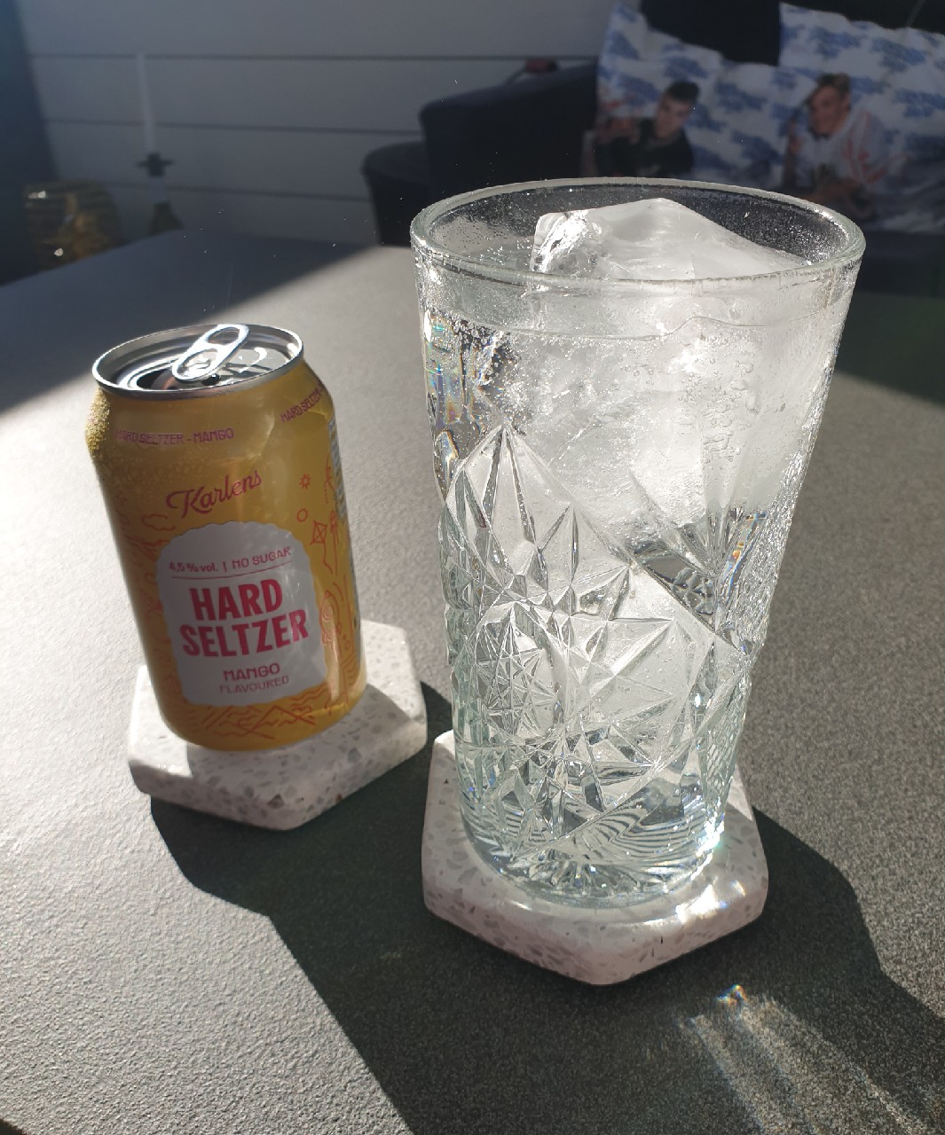 Karlens Vodka Hard Seltzer Mango, Finland