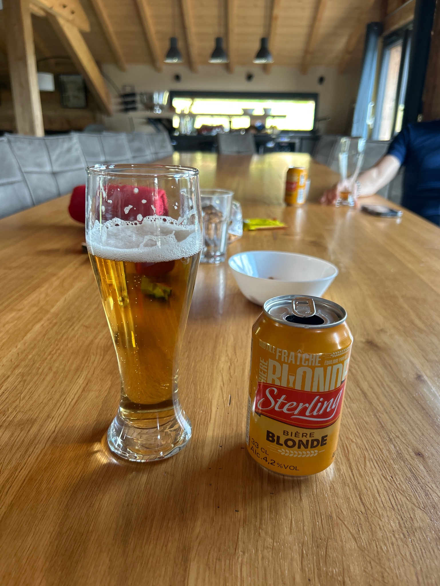 Sterling Blonde, Auchan