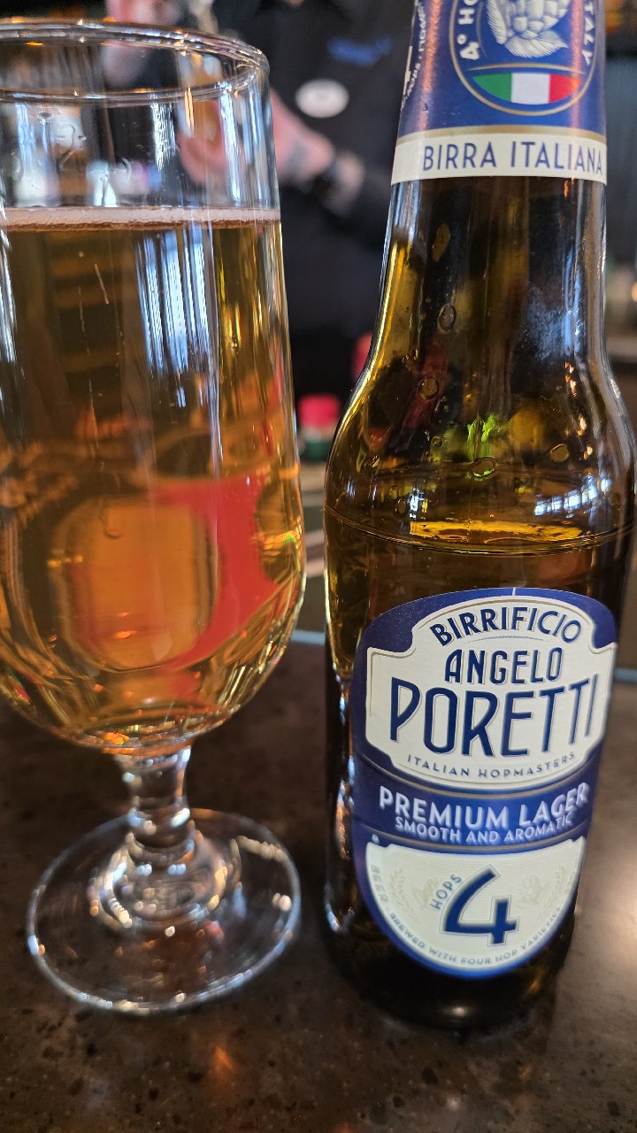 4 Luppoli L'Originale / 4 Hops / Premium Lager, Italy